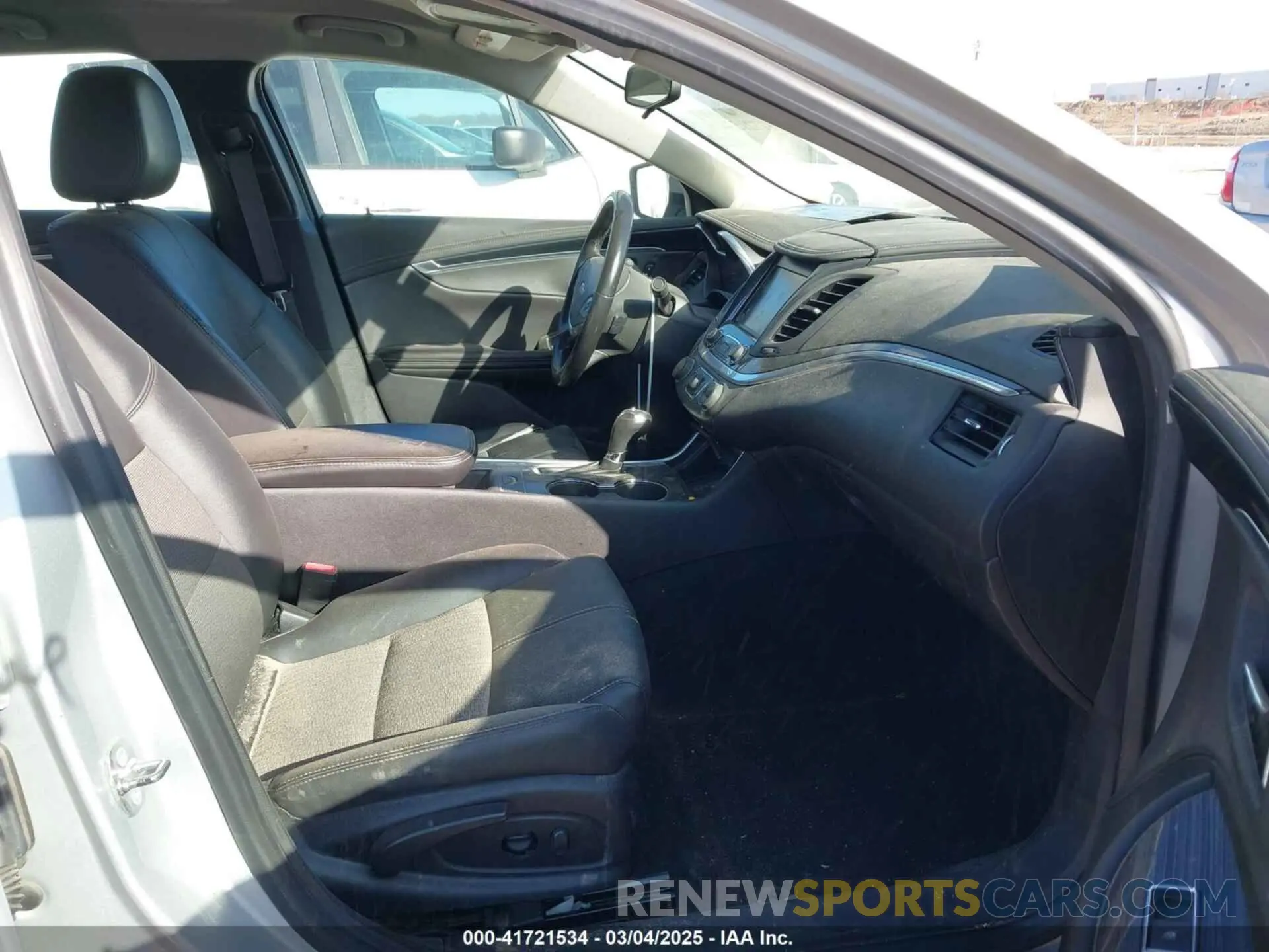 5 fotografías del automóvil dañado 1G11Z5SA5KU132382 CHEVROLET IMPALA 2019