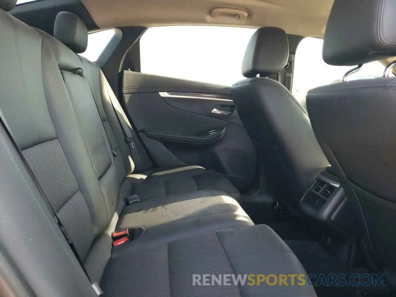 10 fotografías del automóvil dañado 1G11Z5SA5KU141938 CHEVROLET IMPALA 2019
