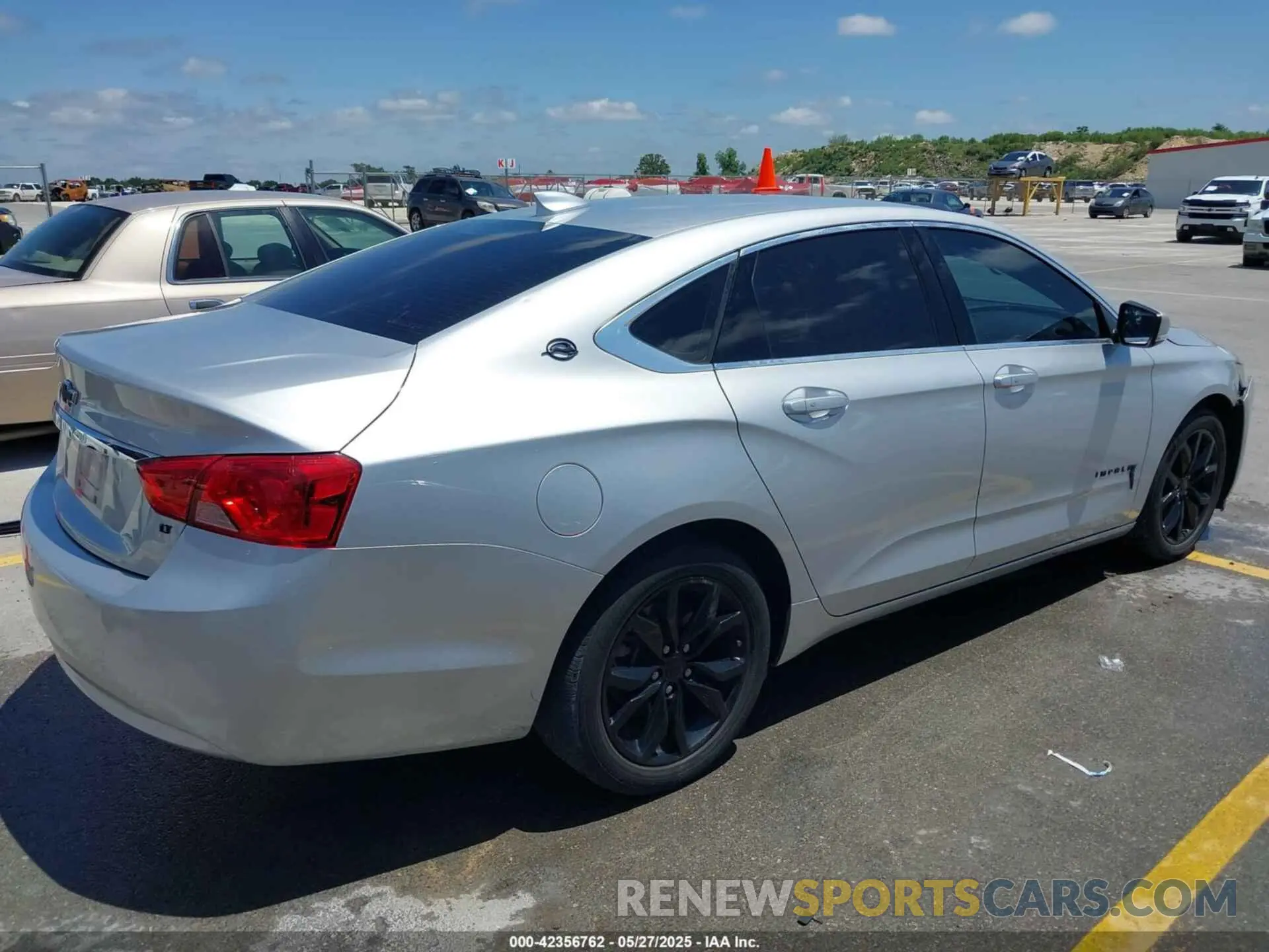 4 fotografías del automóvil dañado 1G11Z5SA9KU132174 CHEVROLET IMPALA 2019