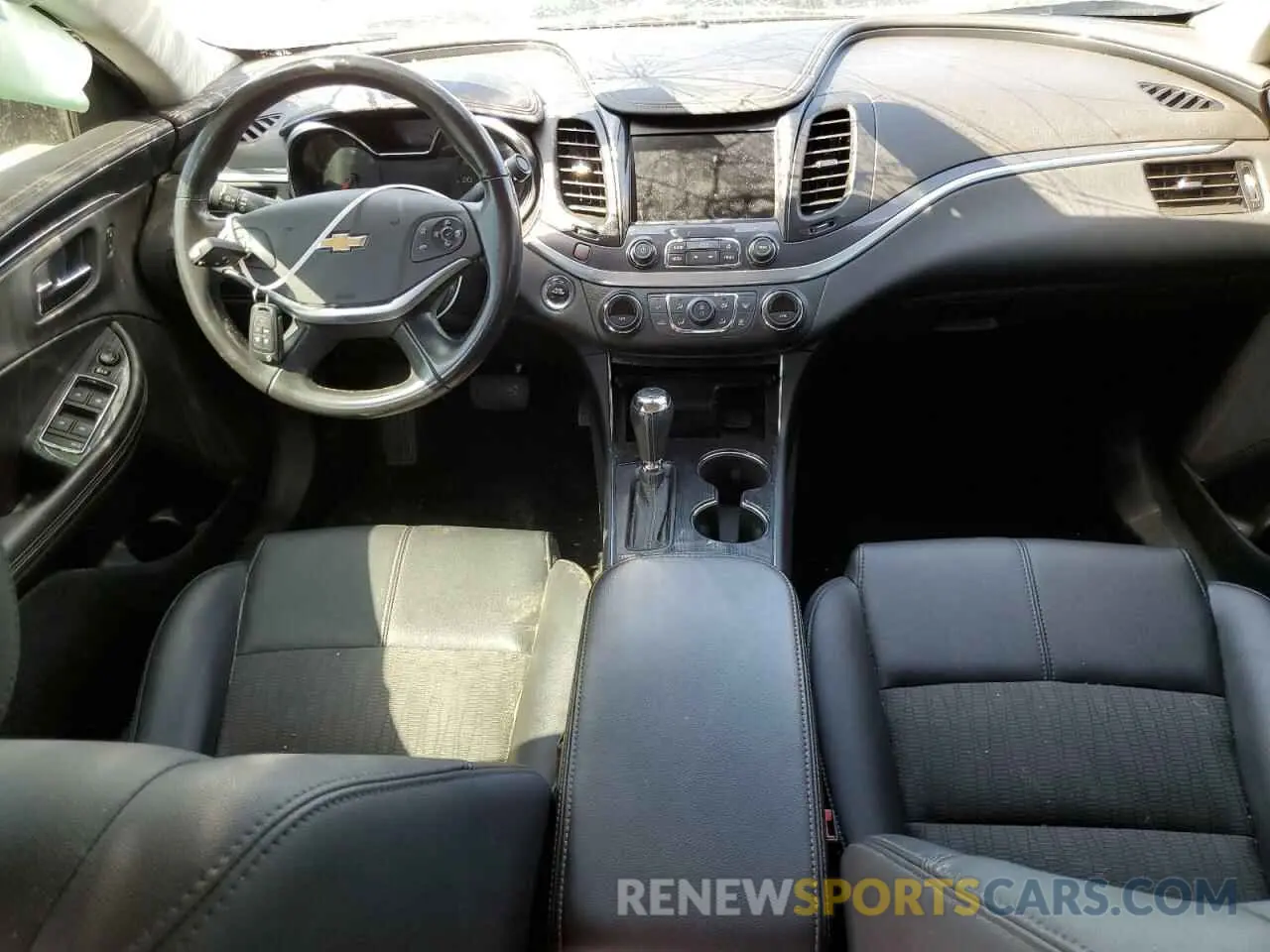 8 fotografías del automóvil dañado 1G11Z5SA9KU140677 CHEVROLET IMPALA 2019