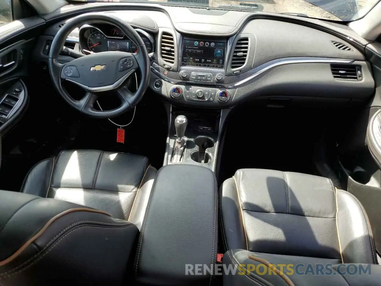8 fotografías del automóvil dañado 2G1105S38K9107873 CHEVROLET IMPALA 2019