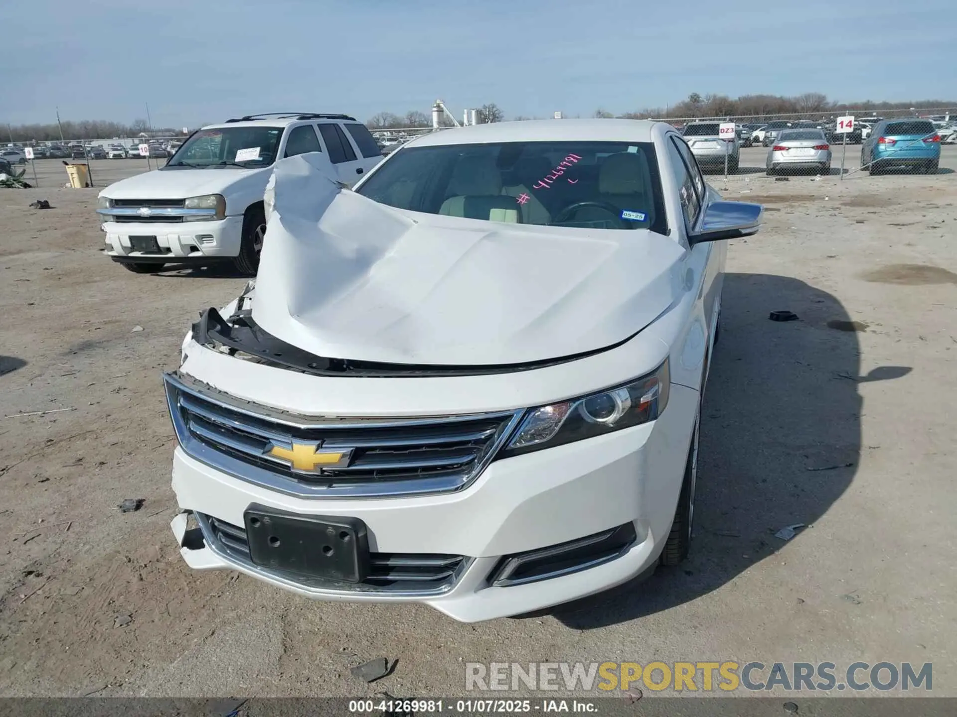 2 fotografías del automóvil dañado 2G1105S38K9139464 CHEVROLET IMPALA 2019