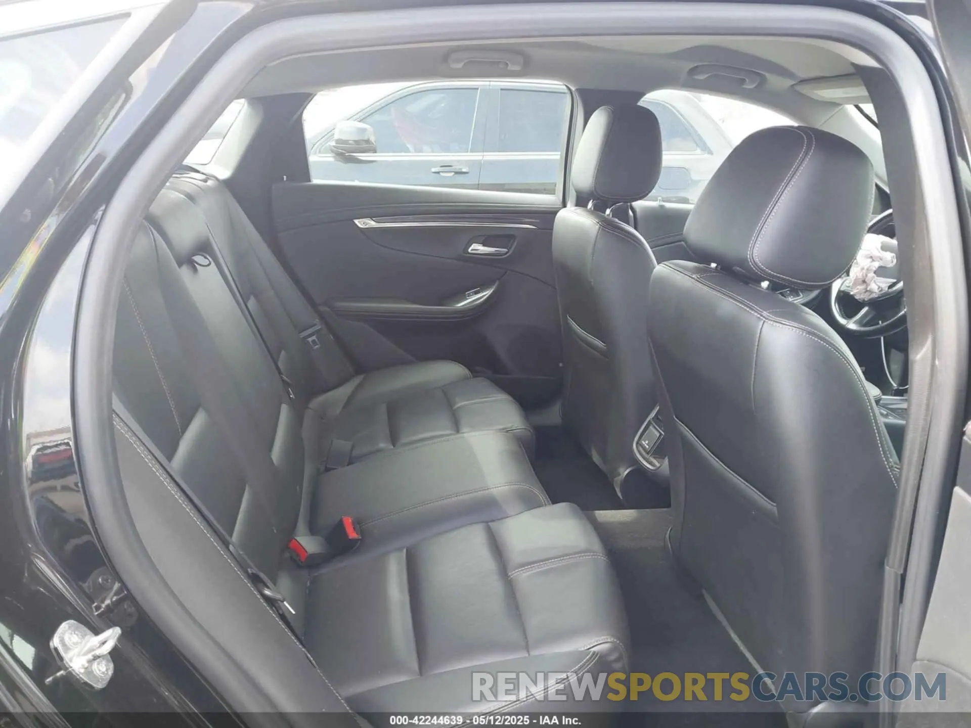 8 fotografías del automóvil dañado 2G11Z5S31K9121023 CHEVROLET IMPALA 2019