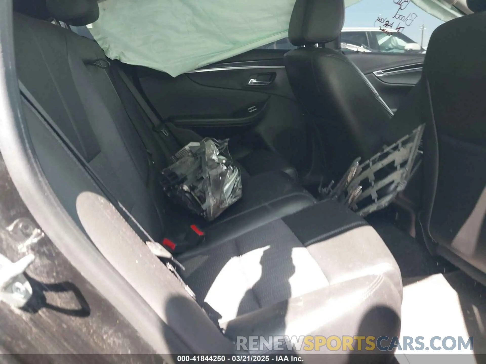 8 fotografías del automóvil dañado 2G11Z5S32K9134315 CHEVROLET IMPALA 2019