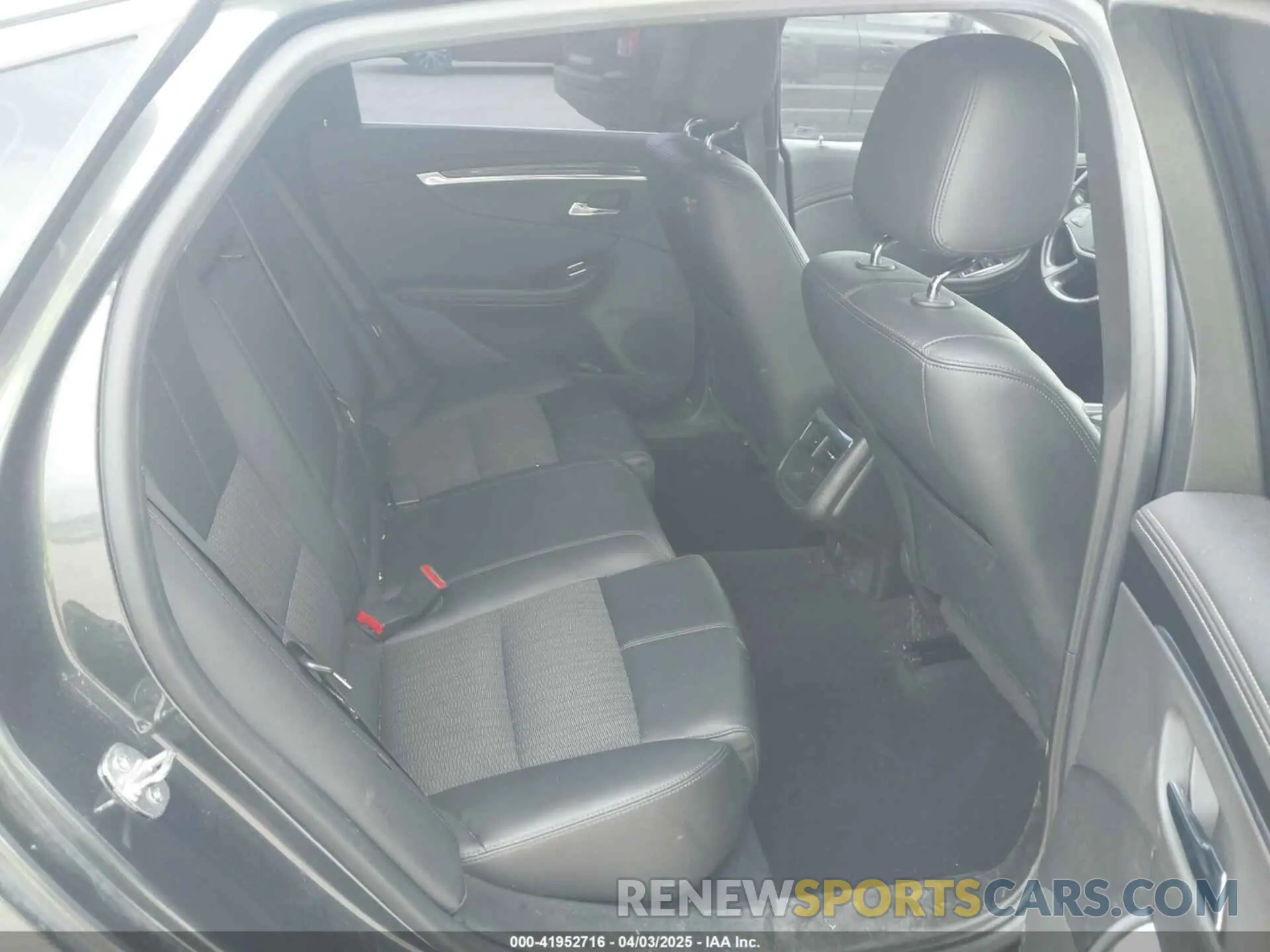 8 fotografías del automóvil dañado 2G11Z5S36K9116402 CHEVROLET IMPALA 2019