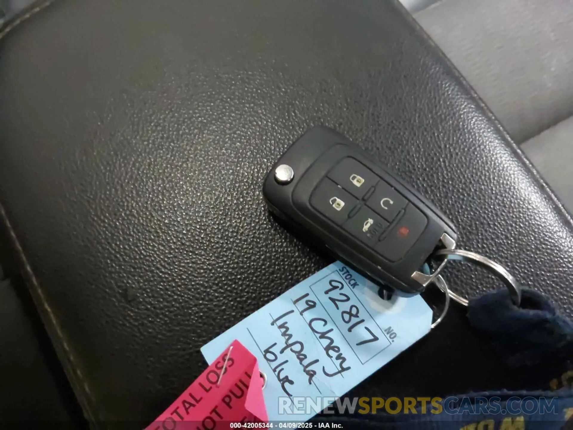 11 fotografías del automóvil dañado 2G11Z5S36K9119560 CHEVROLET IMPALA 2019