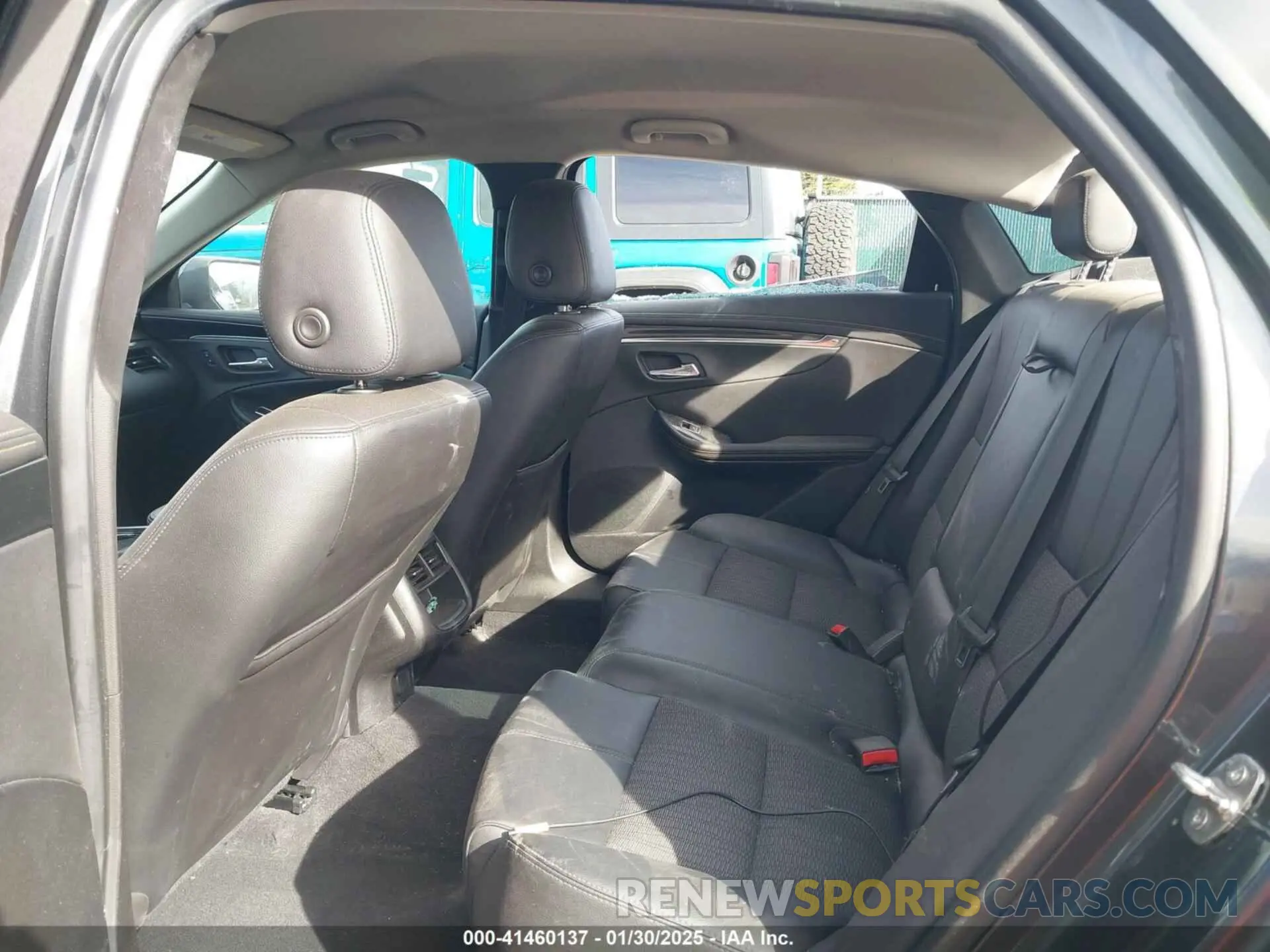8 fotografías del automóvil dañado 2G11Z5S38K9126526 CHEVROLET IMPALA 2019