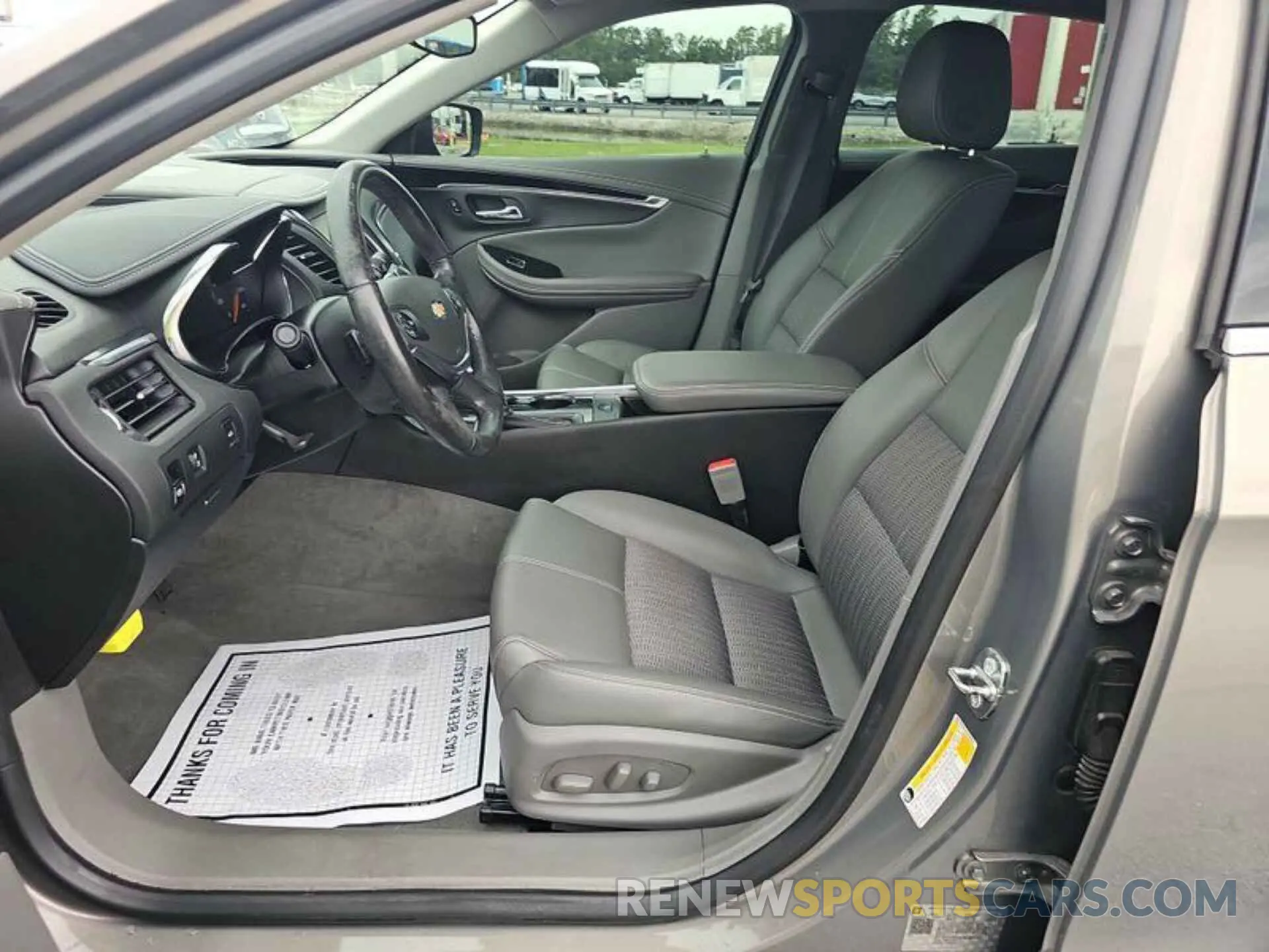 8 fotografías del automóvil dañado 2G11Z5SAXK9140572 CHEVROLET IMPALA 2019