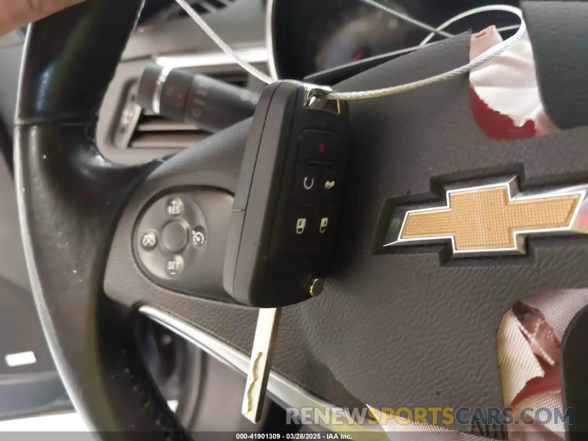 11 fotografías del automóvil dañado 1G1105S36LU105883 CHEVROLET IMPALA 2020