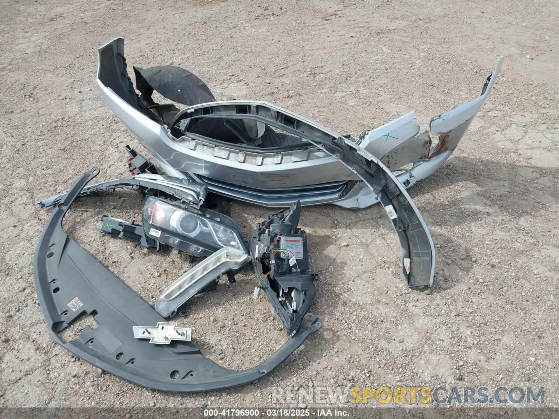 12 fotografías del automóvil dañado 1G1105S38LU100751 CHEVROLET IMPALA 2020