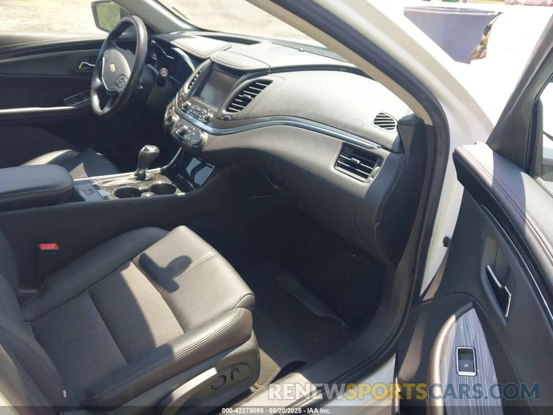 5 fotografías del automóvil dañado 1G11Z5S38LU115398 CHEVROLET IMPALA 2020