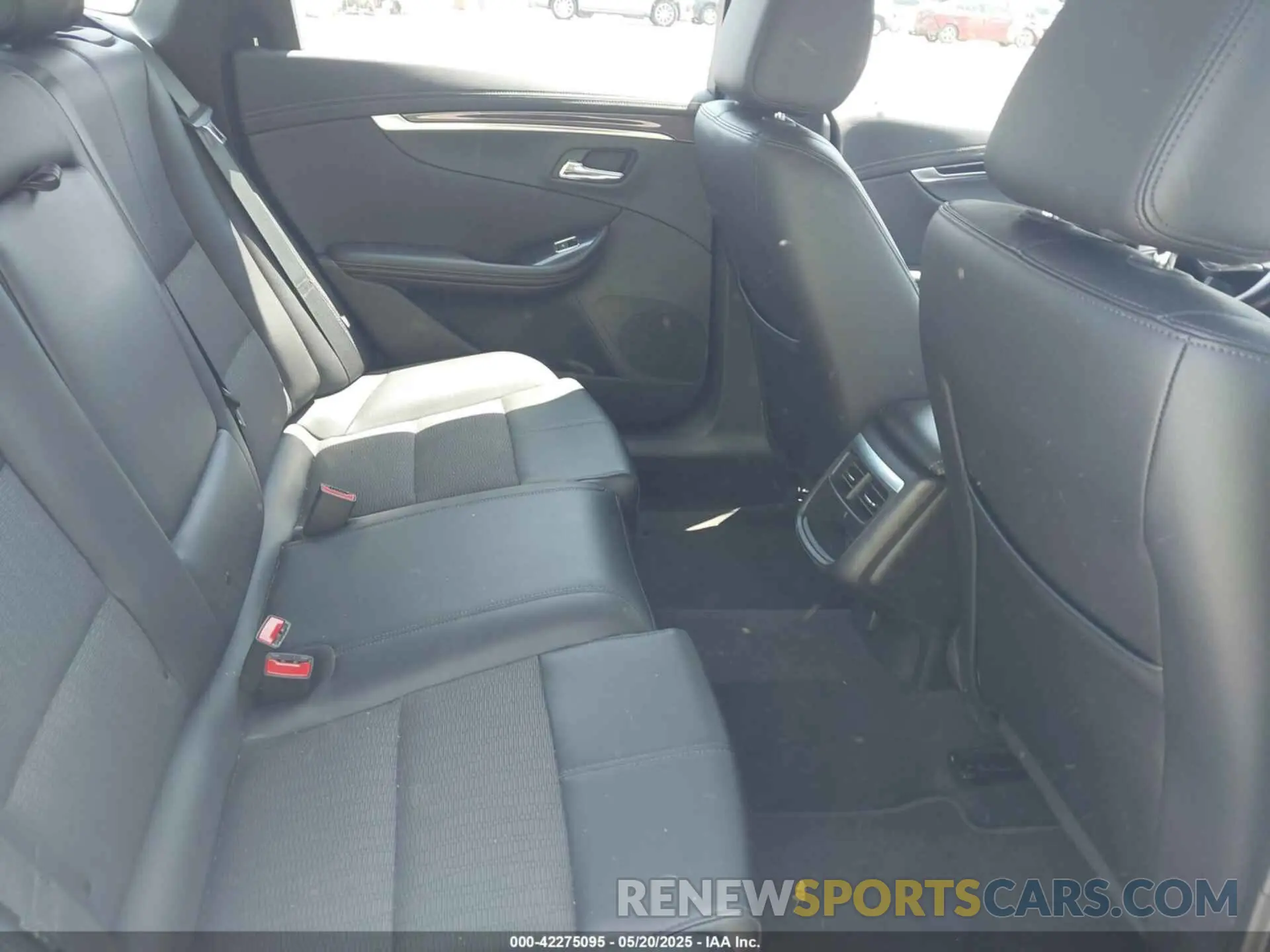 8 fotografías del automóvil dañado 1G11Z5S38LU115398 CHEVROLET IMPALA 2020