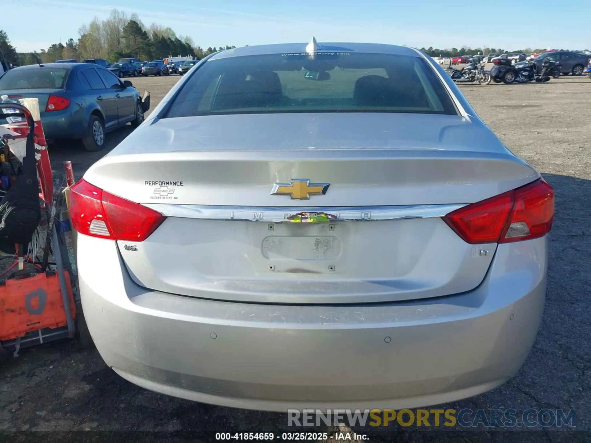 17 fotografías del automóvil dañado 1G11Z5S39LU113286 CHEVROLET IMPALA 2020