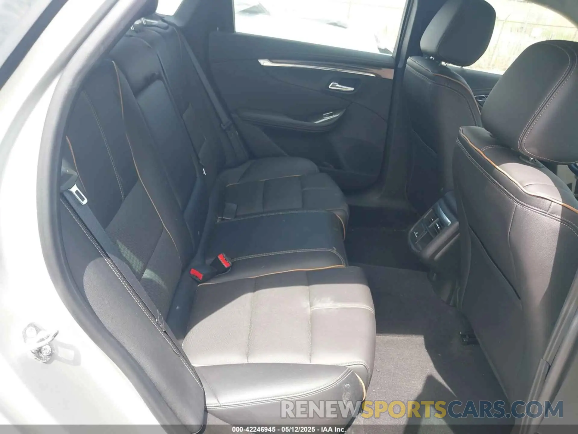 8 fotografías del automóvil dañado 2G1105S33L9100587 CHEVROLET IMPALA 2020