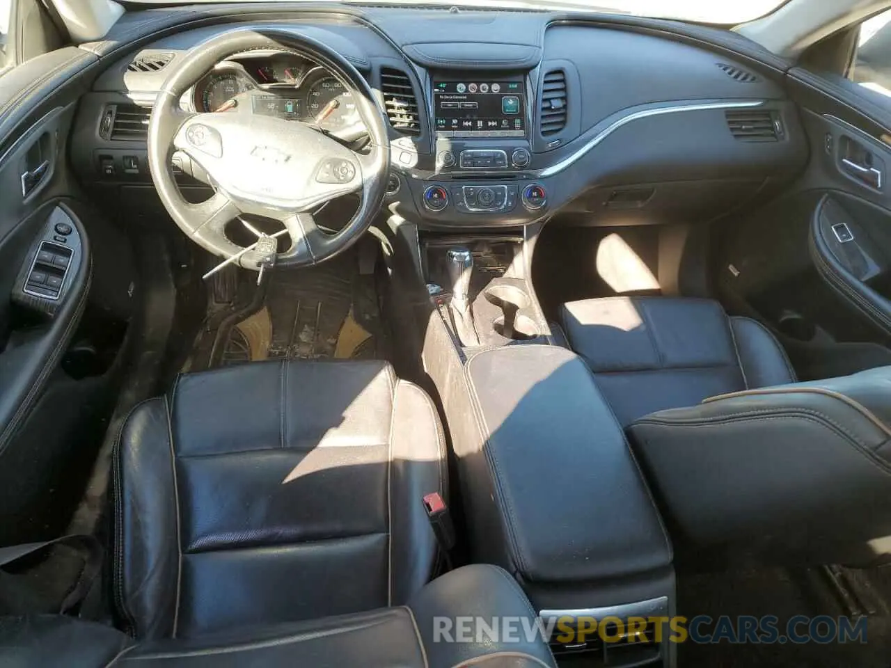 8 fotografías del automóvil dañado 2G1105S34L9103725 CHEVROLET IMPALA 2020