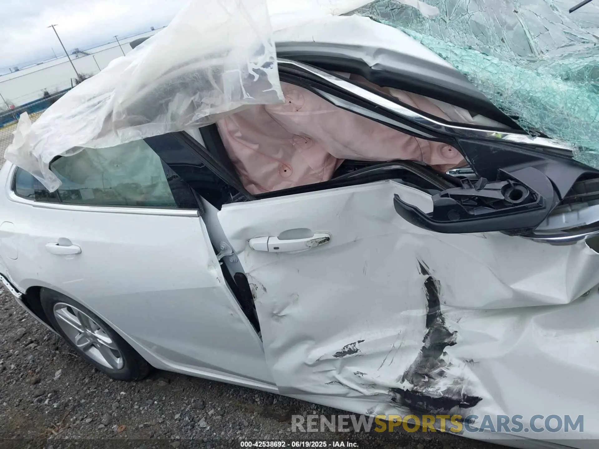 12 fotografías del automóvil dañado 1G1ZB5E15BF269331 CHEVROLET MALIBU 2011