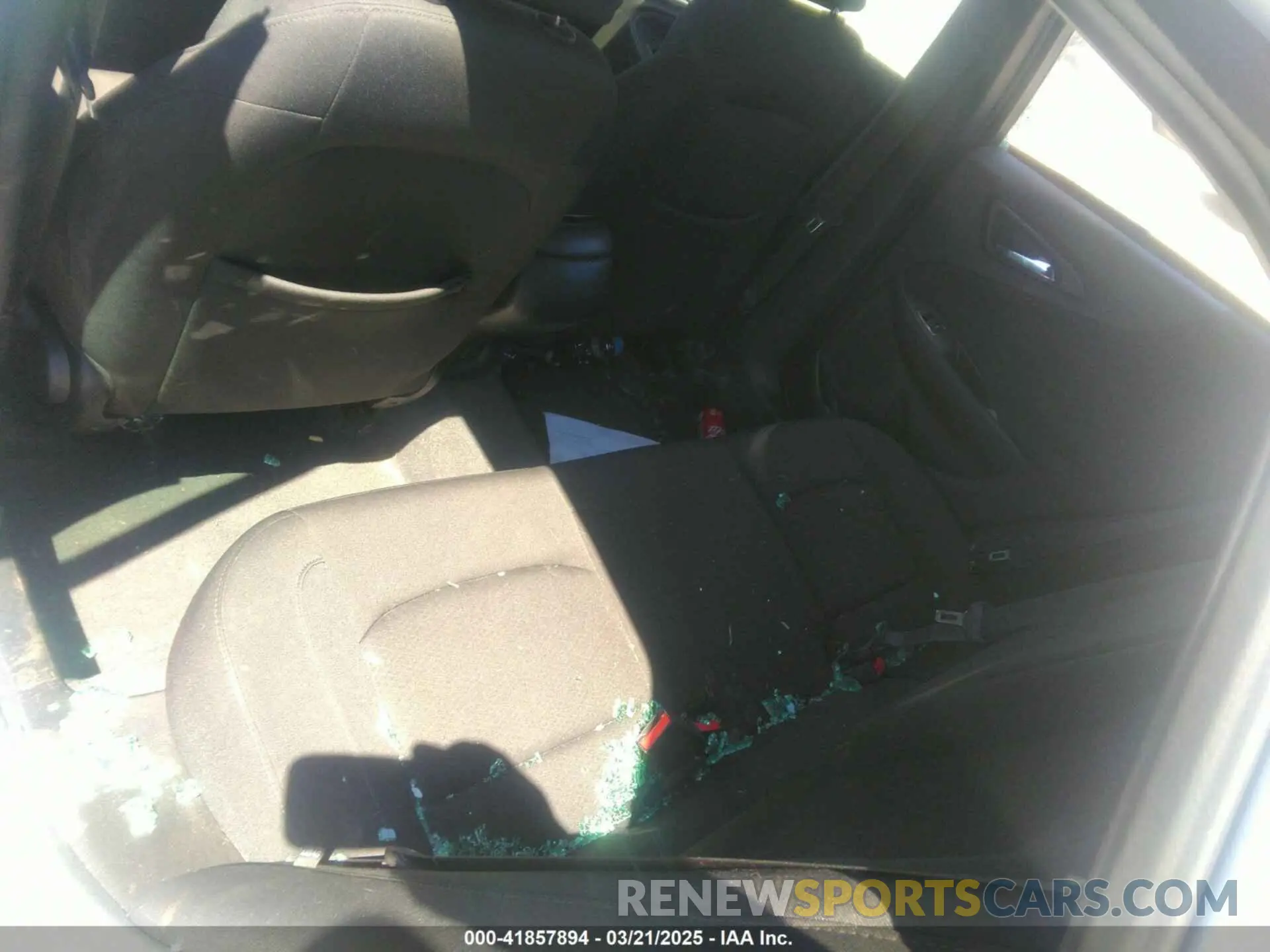 8 fotografías del automóvil dañado 1G1ZB5ST0KF184399 CHEVROLET MALIBU 2019