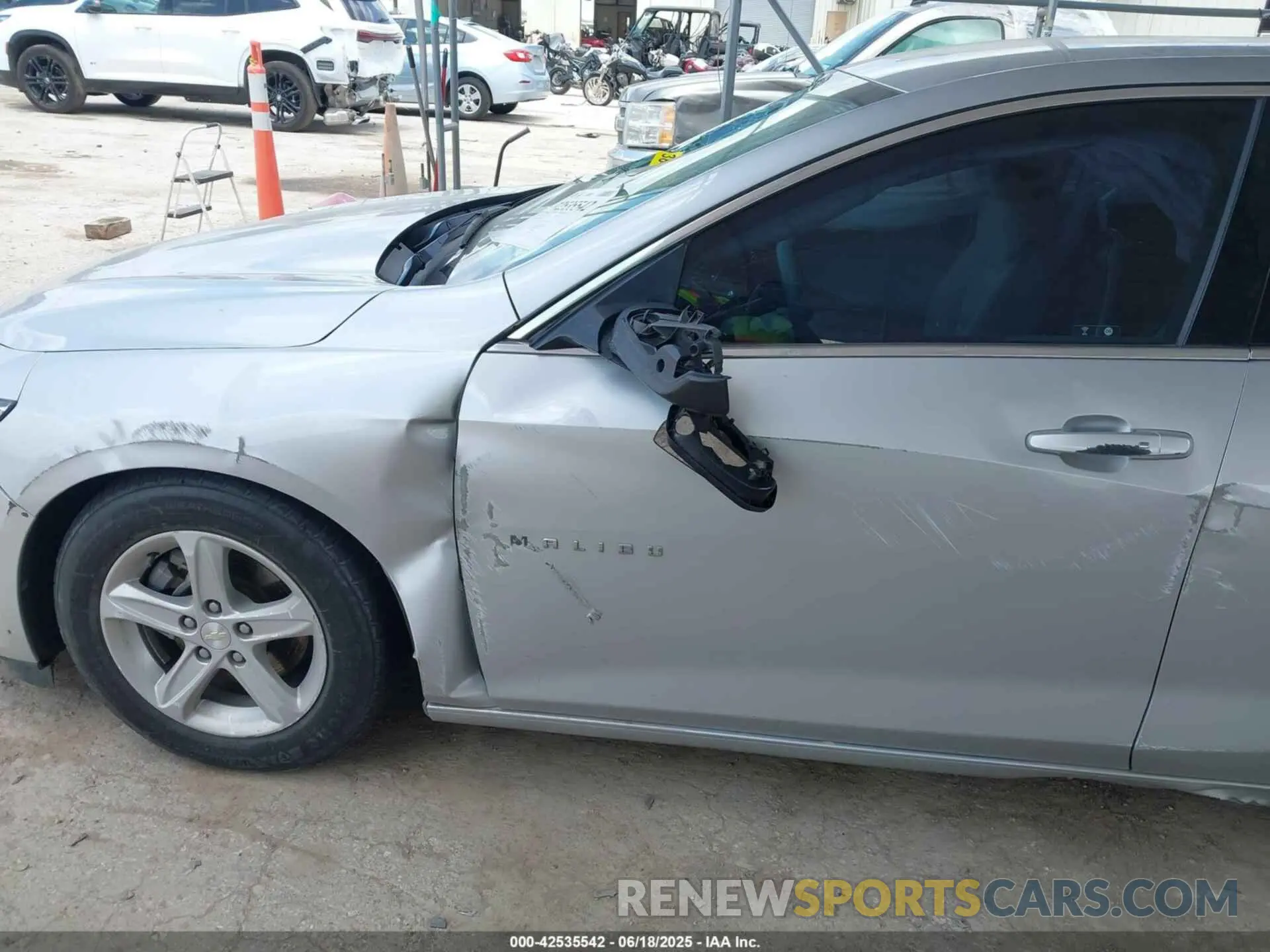 6 fotografías del automóvil dañado 1G1ZB5ST0KF189330 CHEVROLET MALIBU 2019