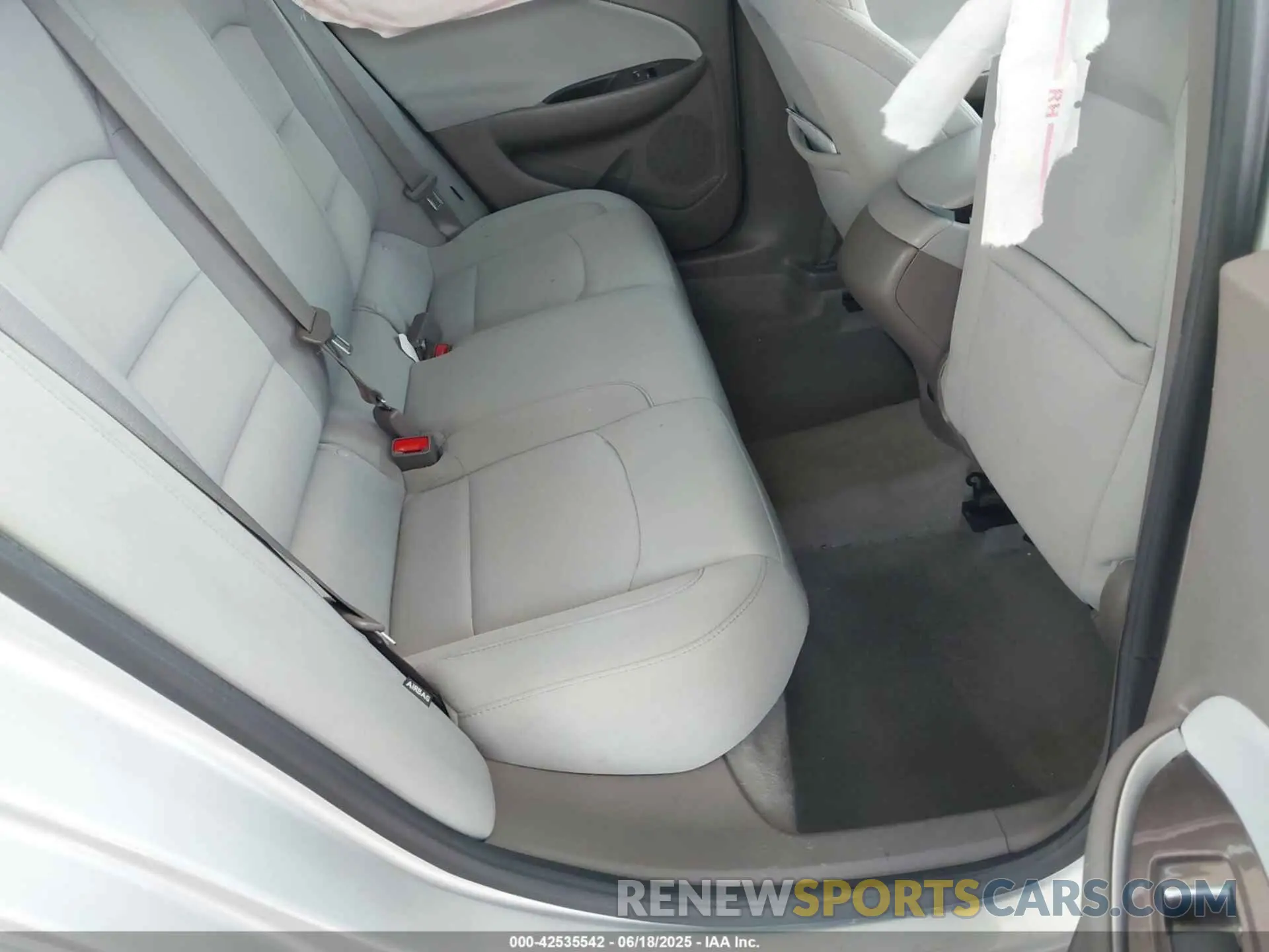 8 fotografías del automóvil dañado 1G1ZB5ST0KF189330 CHEVROLET MALIBU 2019