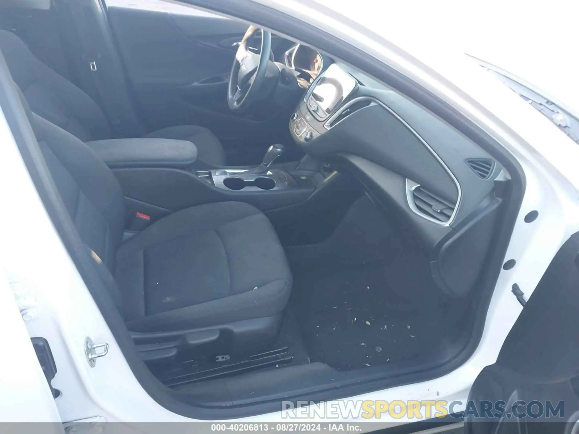 5 fotografías del automóvil dañado 1G1ZB5ST3KF130756 CHEVROLET MALIBU 2019