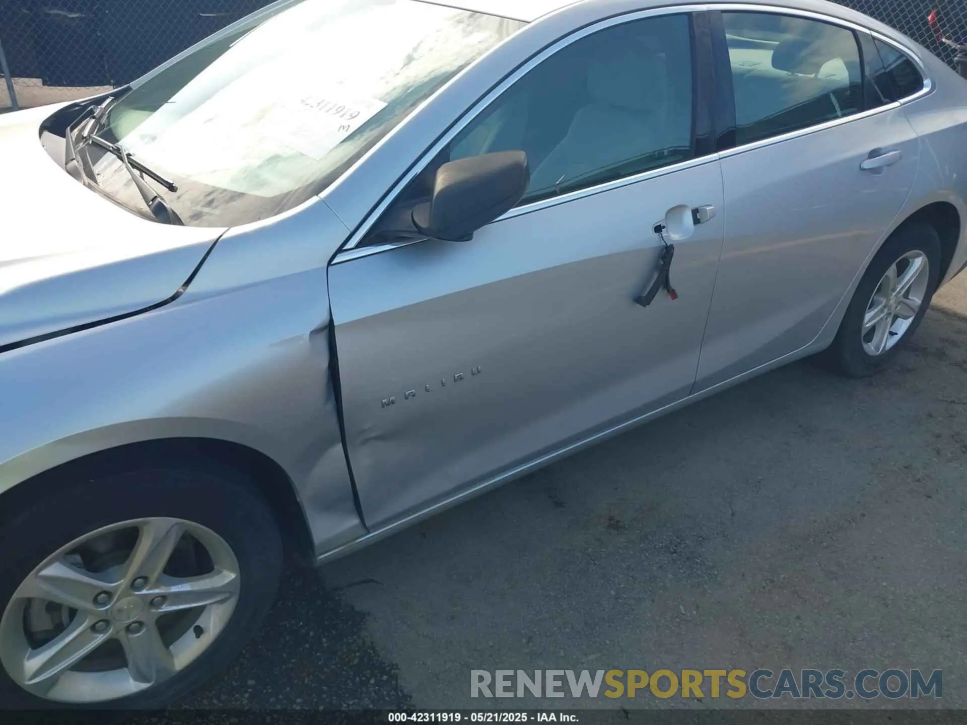 6 fotografías del automóvil dañado 1G1ZB5ST4KF165824 CHEVROLET MALIBU 2019