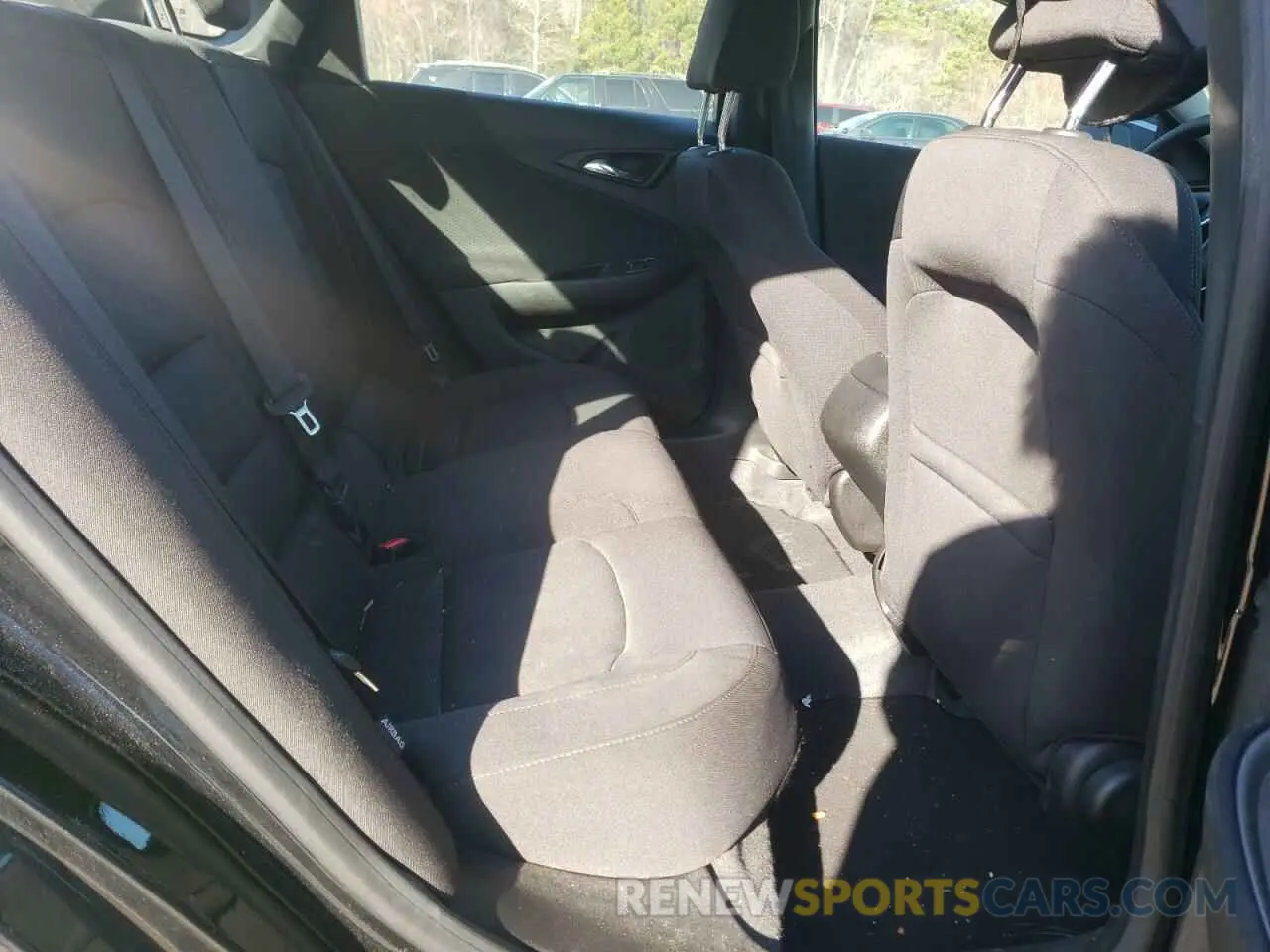 10 fotografías del automóvil dañado 1G1ZB5ST5KF143038 CHEVROLET MALIBU 2019