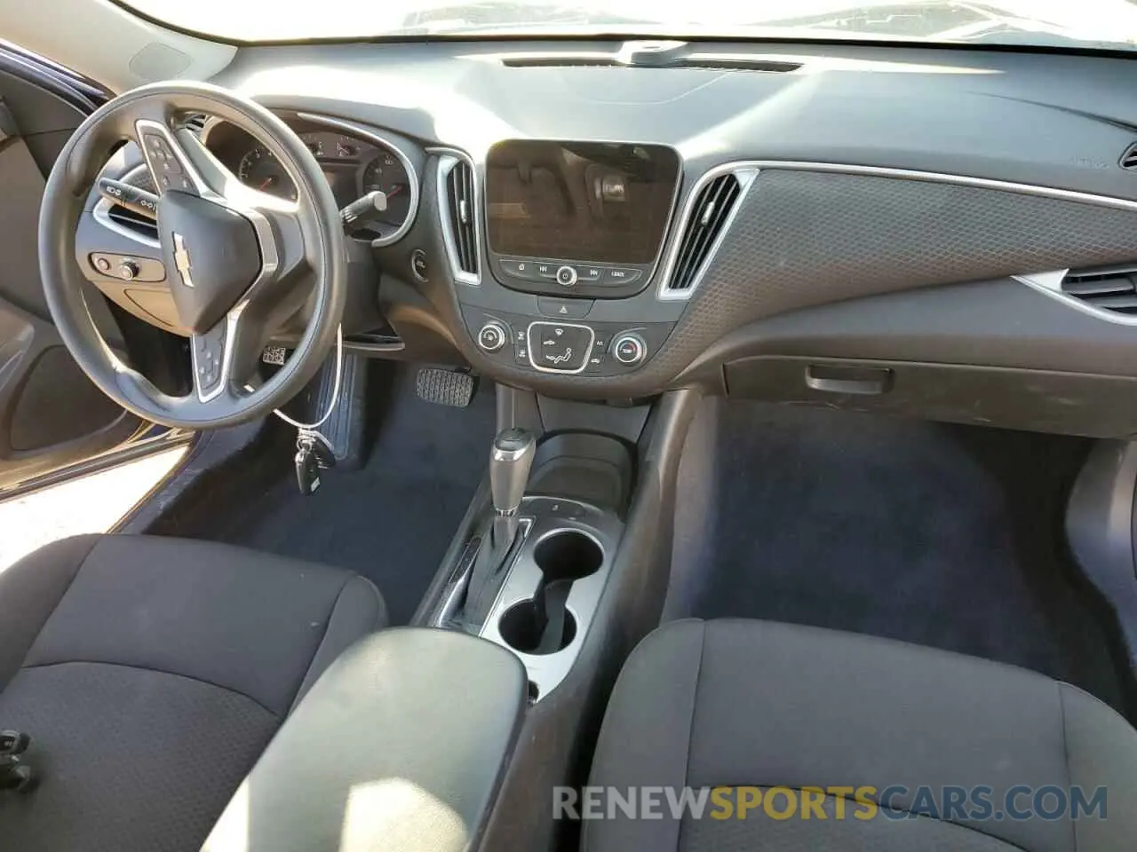 8 fotografías del automóvil dañado 1G1ZB5ST5KF215047 CHEVROLET MALIBU 2019