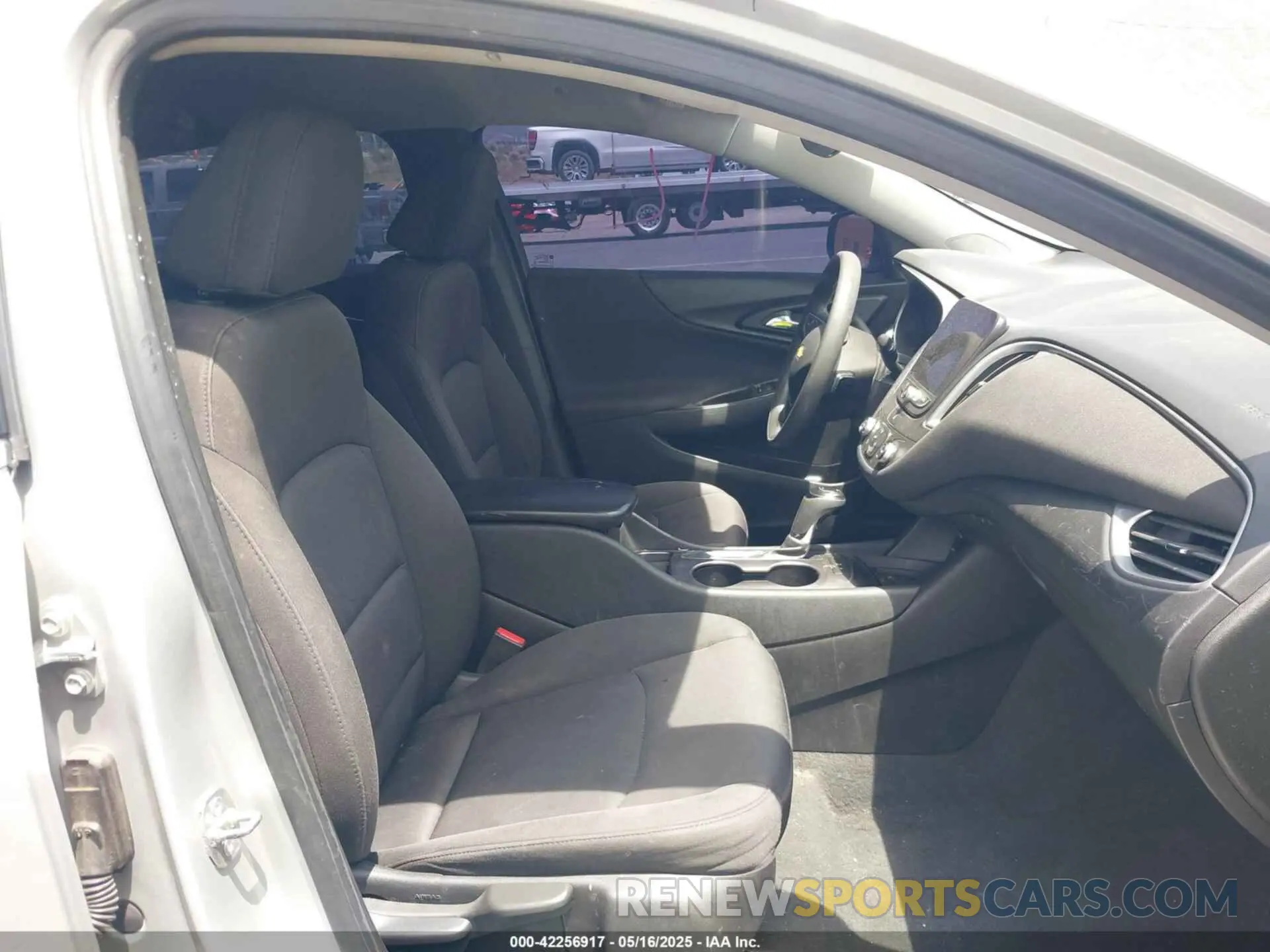 5 fotografías del automóvil dañado 1G1ZB5ST6KF145767 CHEVROLET MALIBU 2019