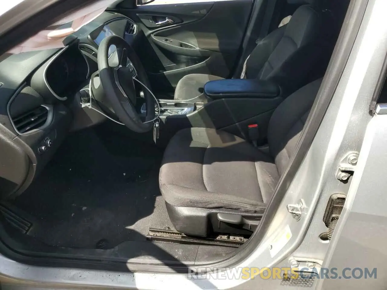 6 fotografías del automóvil dañado 1G1ZB5ST9KF177516 CHEVROLET MALIBU 2019
