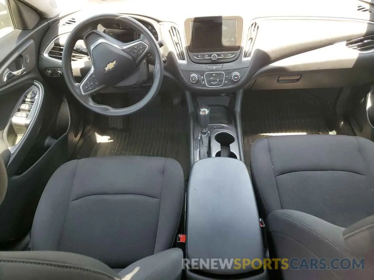 8 fotografías del automóvil dañado 1G1ZB5STXKF194552 CHEVROLET MALIBU 2019