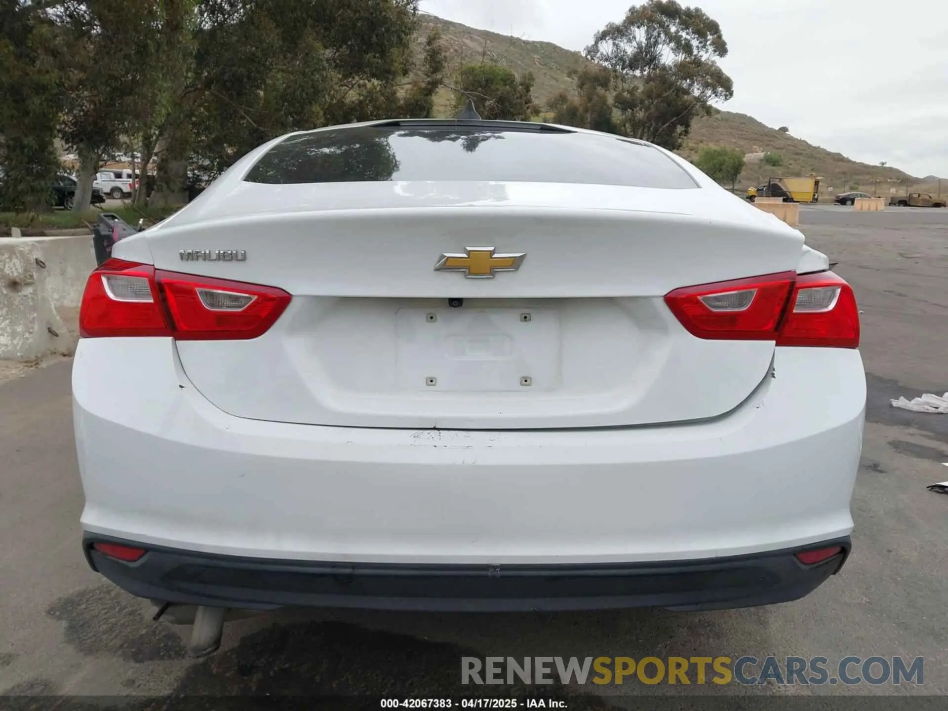 17 fotografías del automóvil dañado 1G1ZB5STXKF220180 CHEVROLET MALIBU 2019