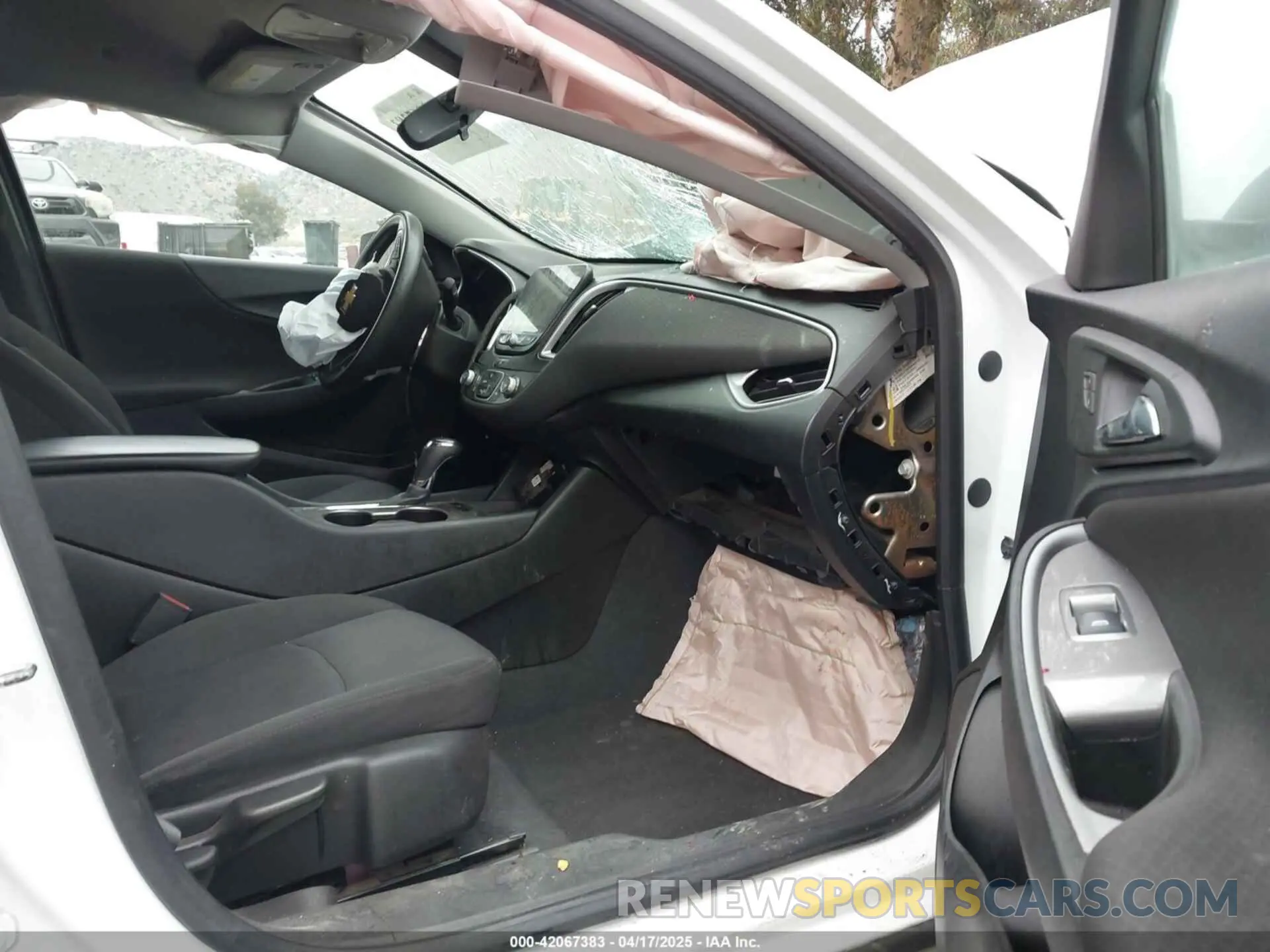 5 fotografías del automóvil dañado 1G1ZB5STXKF220180 CHEVROLET MALIBU 2019