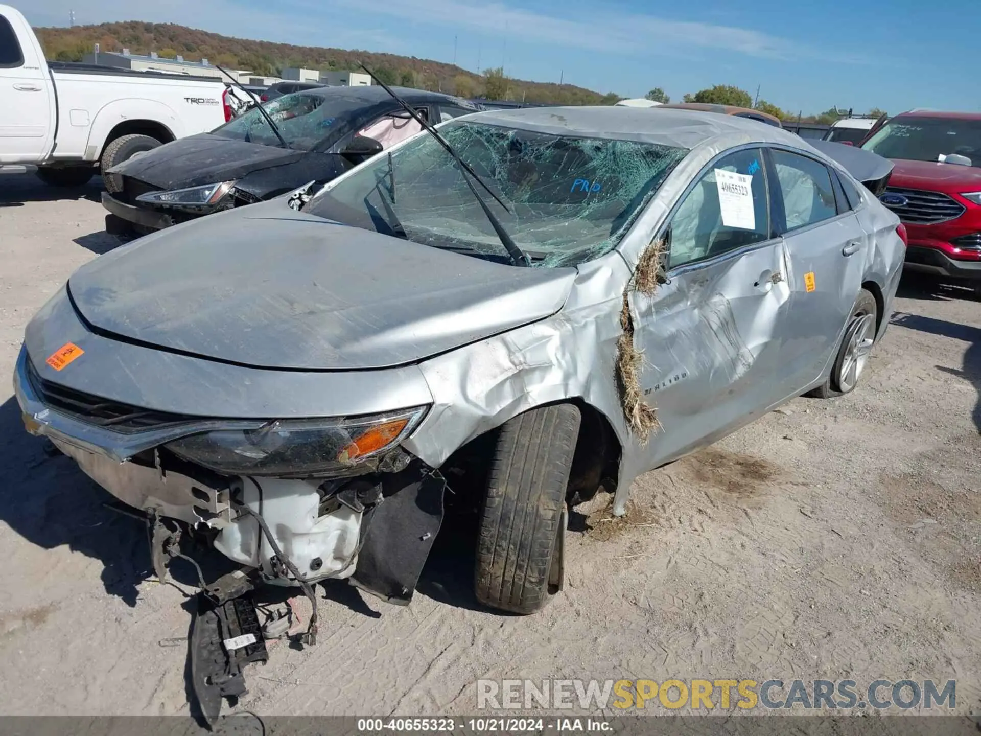 2 fotografías del automóvil dañado 1G1ZC5ST1KF138058 CHEVROLET MALIBU 2019