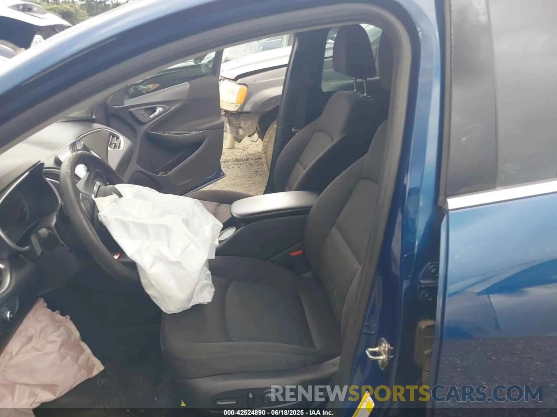 5 fotografías del automóvil dañado 1G1ZC5ST1KF186353 CHEVROLET MALIBU 2019