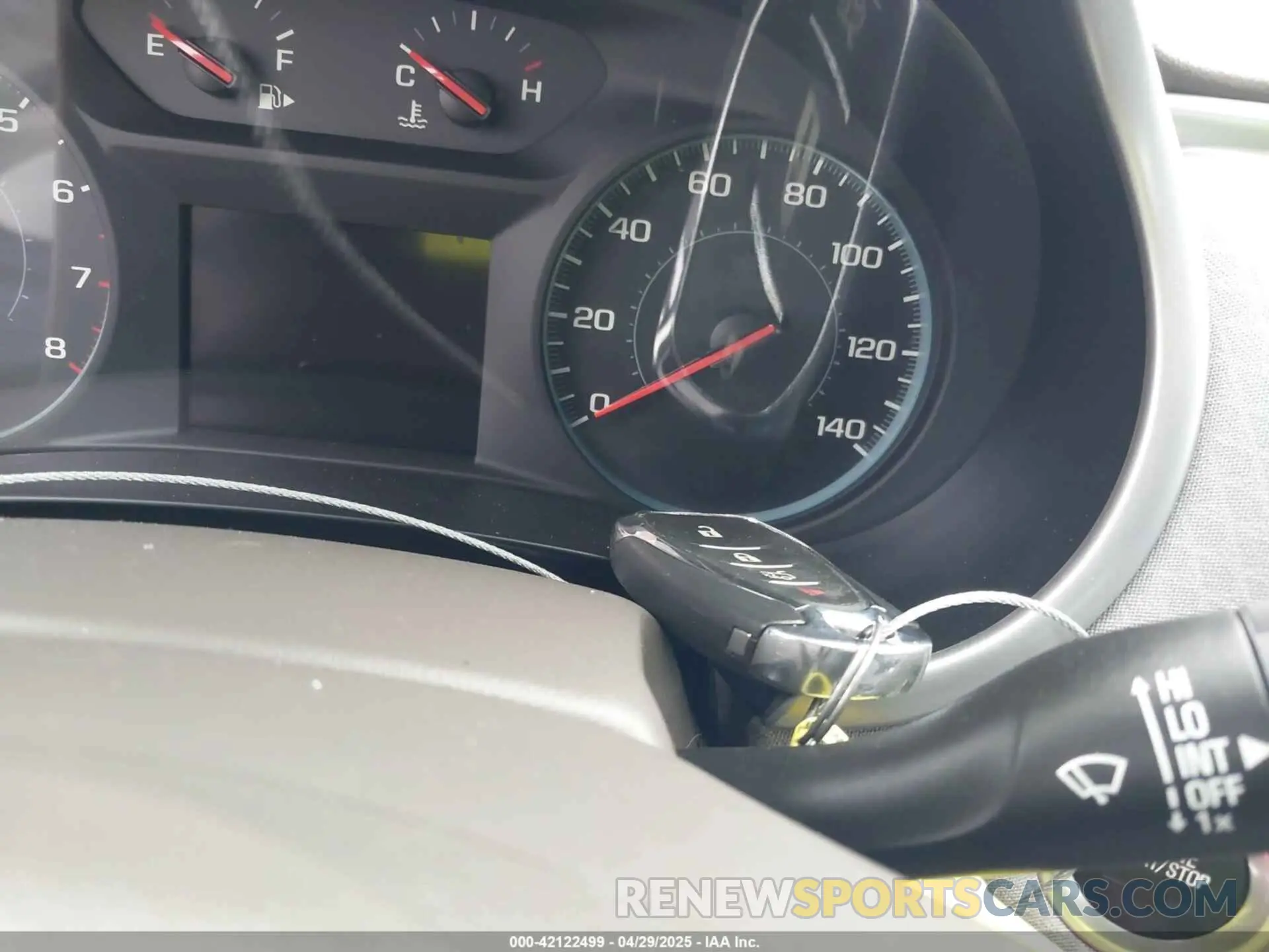 11 fotografías del automóvil dañado 1G1ZC5ST2KF184322 CHEVROLET MALIBU 2019