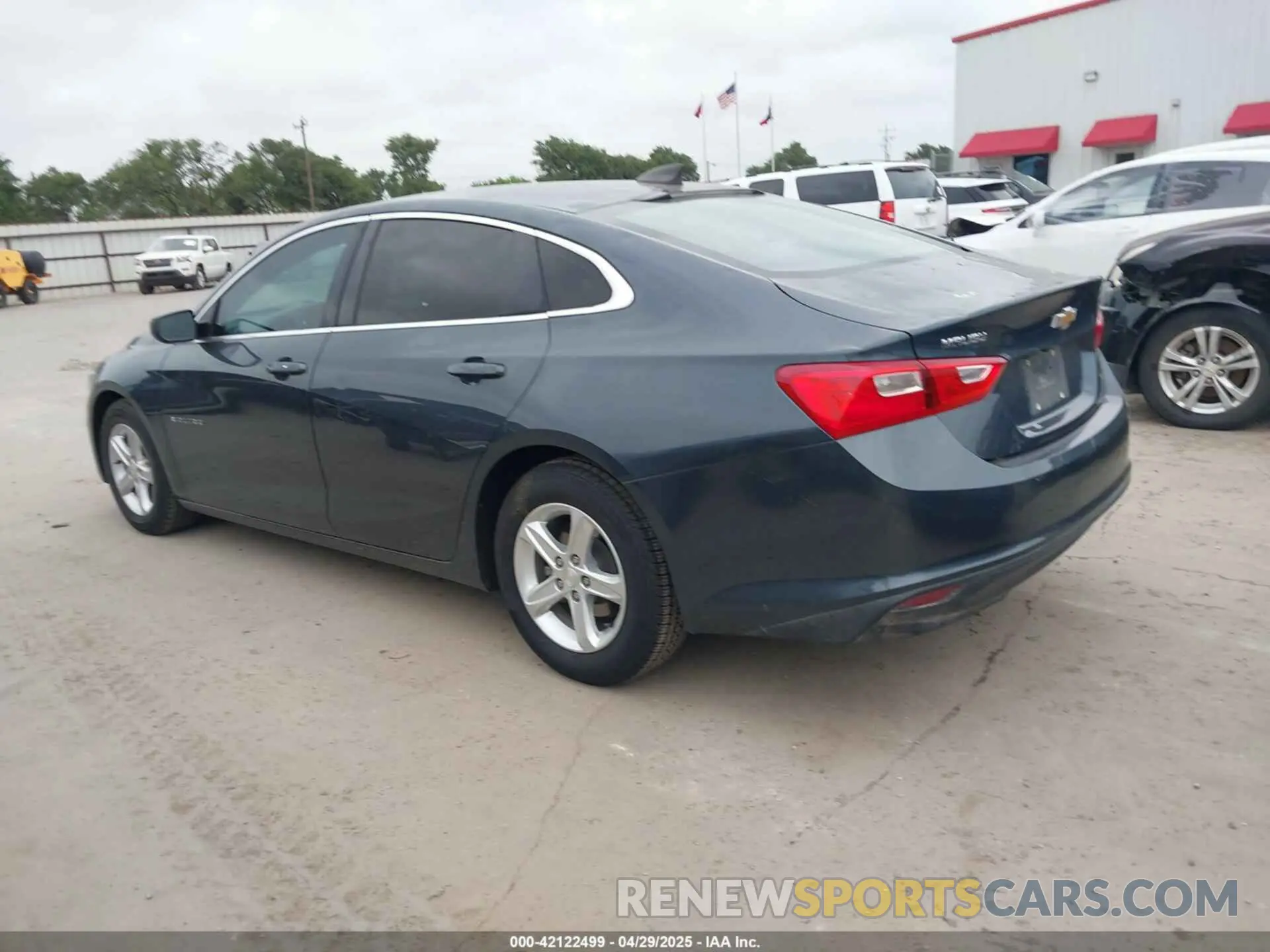 14 fotografías del automóvil dañado 1G1ZC5ST2KF184322 CHEVROLET MALIBU 2019