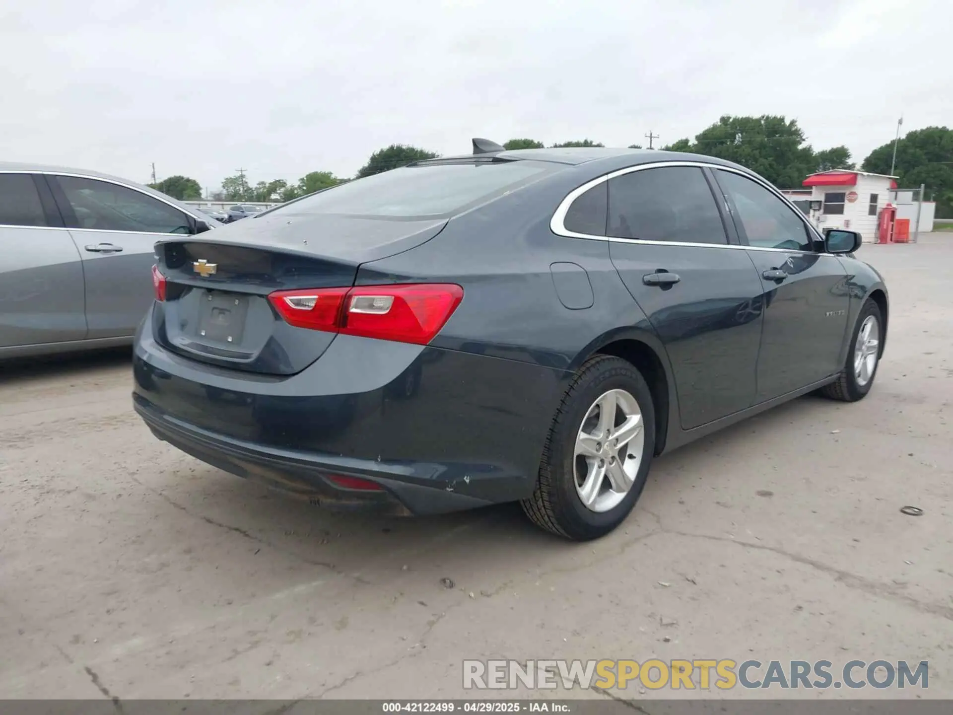 4 fotografías del automóvil dañado 1G1ZC5ST2KF184322 CHEVROLET MALIBU 2019
