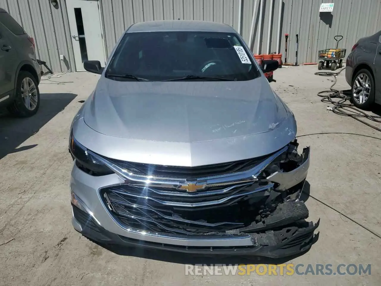 5 fotografías del automóvil dañado 1G1ZC5ST2KF203743 CHEVROLET MALIBU 2019
