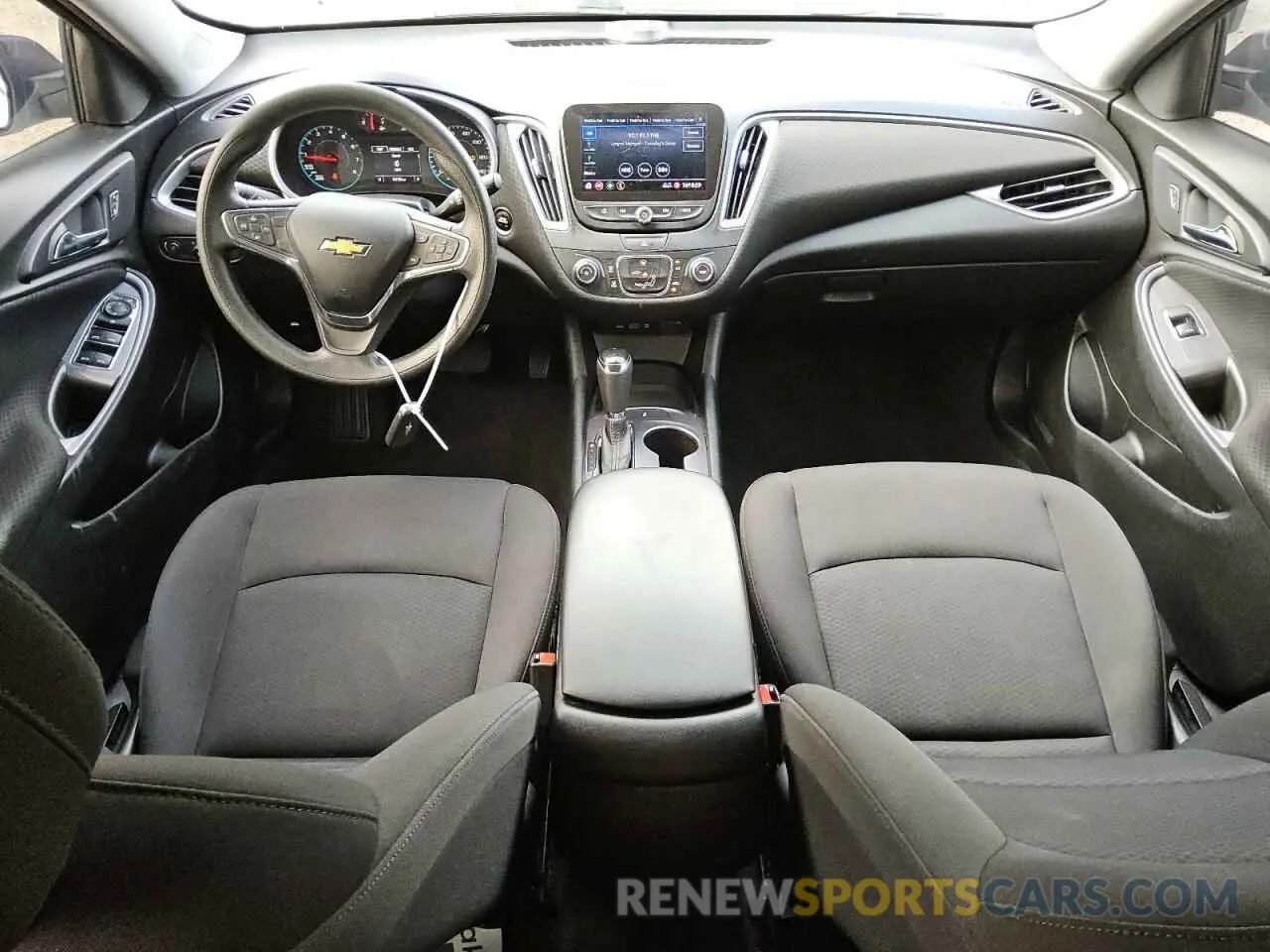 8 fotografías del automóvil dañado 1G1ZC5ST4KF110920 CHEVROLET MALIBU 2019