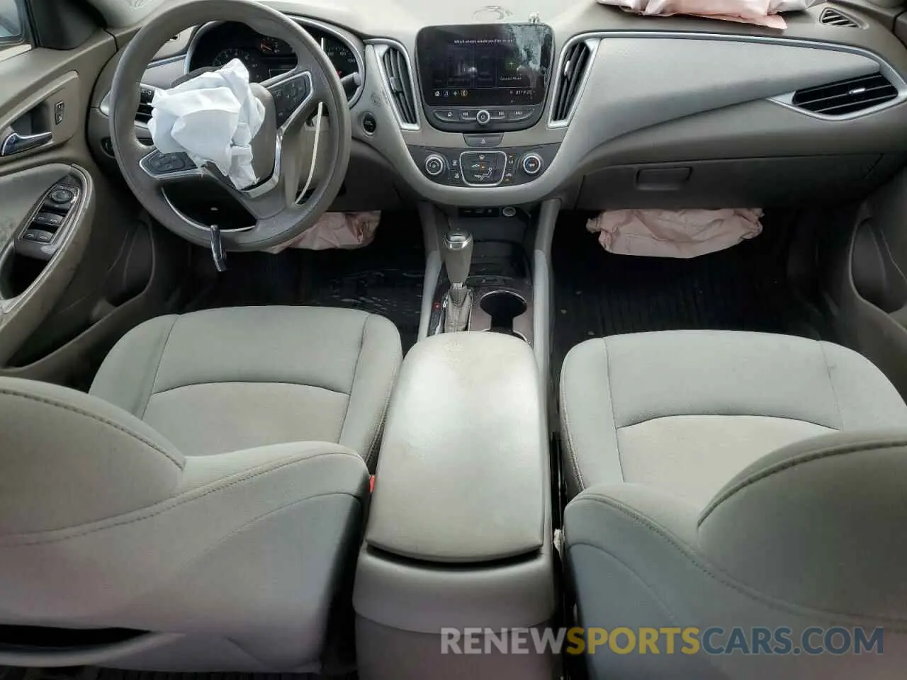 8 fotografías del automóvil dañado 1G1ZC5ST4KF118158 CHEVROLET MALIBU 2019