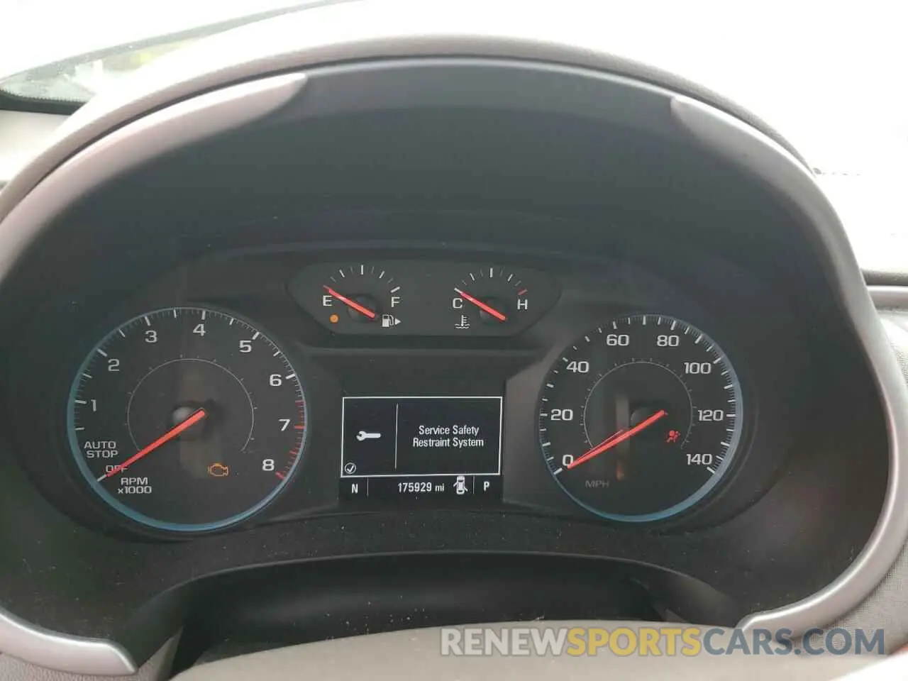 9 fotografías del automóvil dañado 1G1ZC5ST4KF118158 CHEVROLET MALIBU 2019