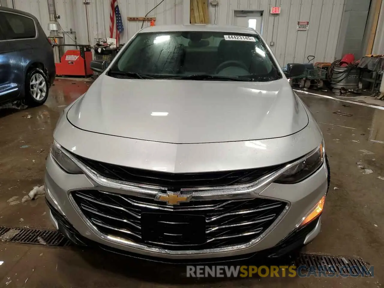 5 fotografías del automóvil dañado 1G1ZC5ST4KF183365 CHEVROLET MALIBU 2019
