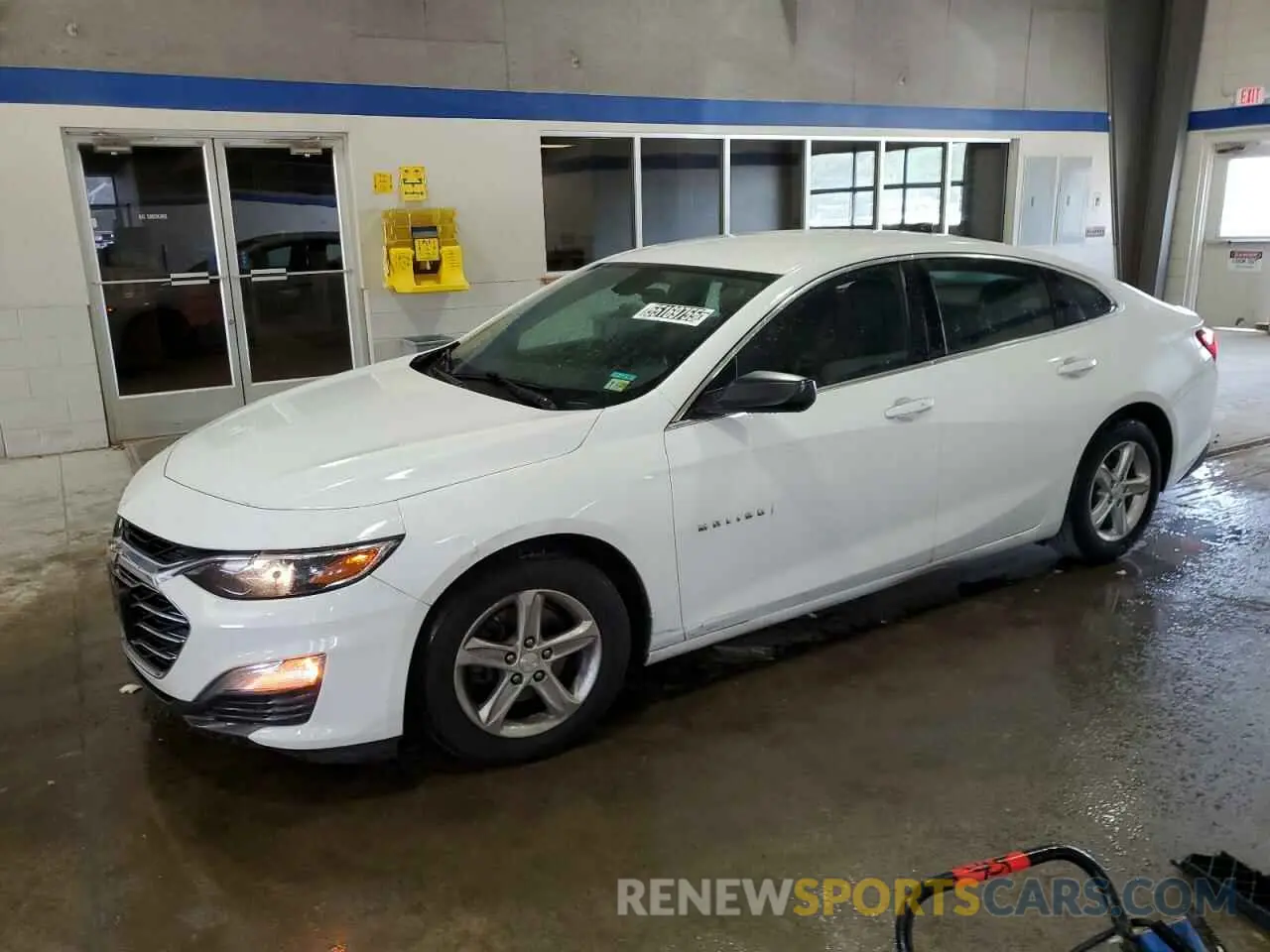 1 fotografías del automóvil dañado 1G1ZC5ST6KF161402 CHEVROLET MALIBU 2019