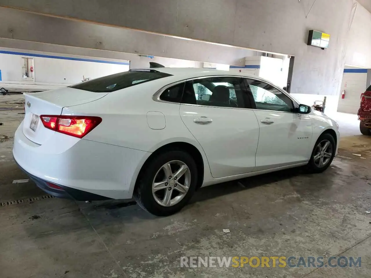 3 fotografías del automóvil dañado 1G1ZC5ST6KF161402 CHEVROLET MALIBU 2019