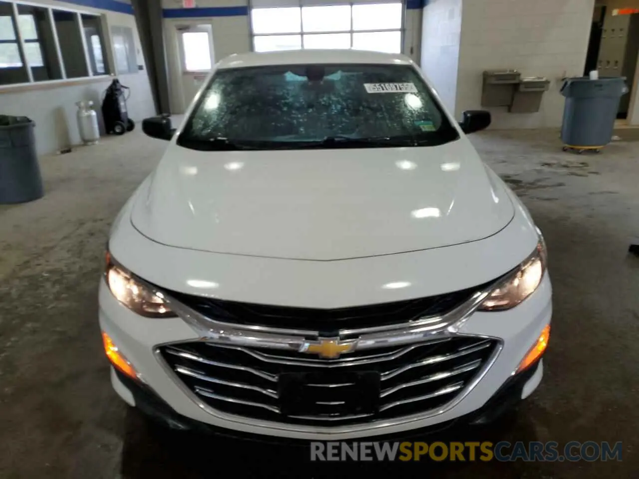 5 fotografías del automóvil dañado 1G1ZC5ST6KF161402 CHEVROLET MALIBU 2019