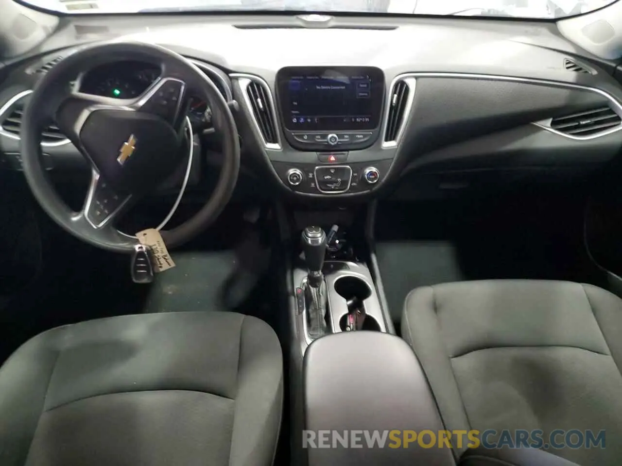 8 fotografías del automóvil dañado 1G1ZC5ST6KF161402 CHEVROLET MALIBU 2019