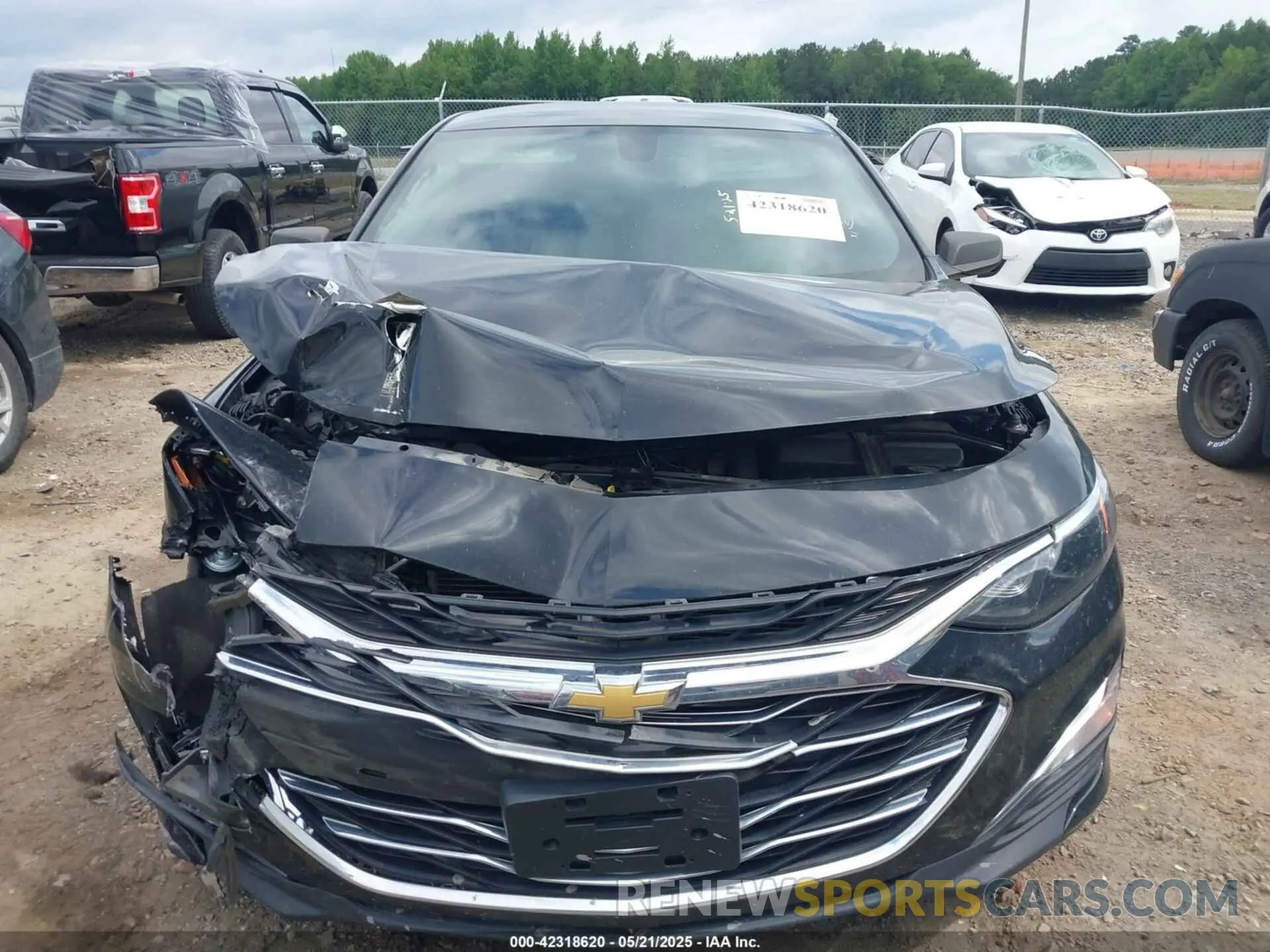 12 fotografías del automóvil dañado 1G1ZC5ST6KF181875 CHEVROLET MALIBU 2019