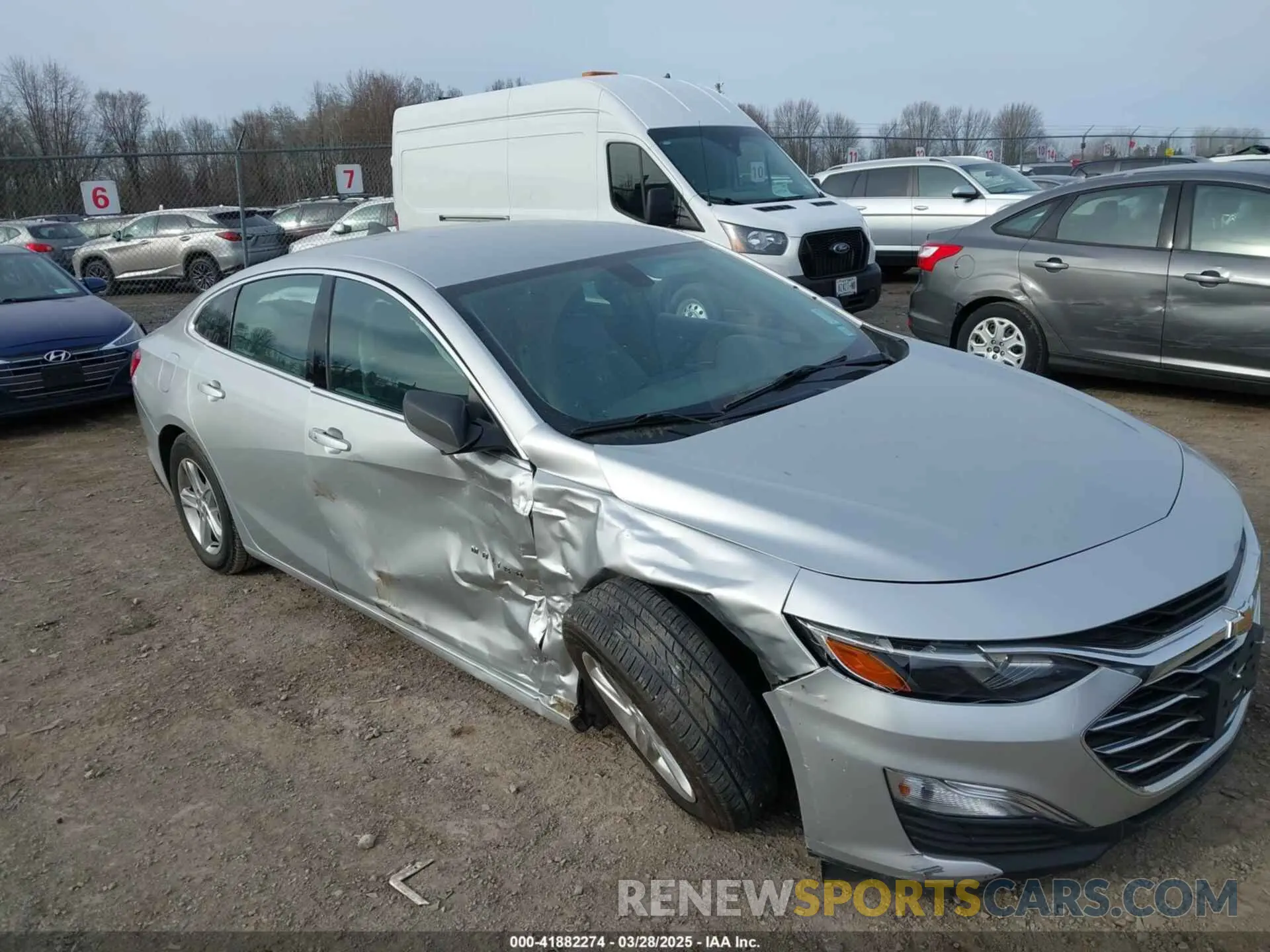 6 fotografías del automóvil dañado 1G1ZC5ST7KF177382 CHEVROLET MALIBU 2019