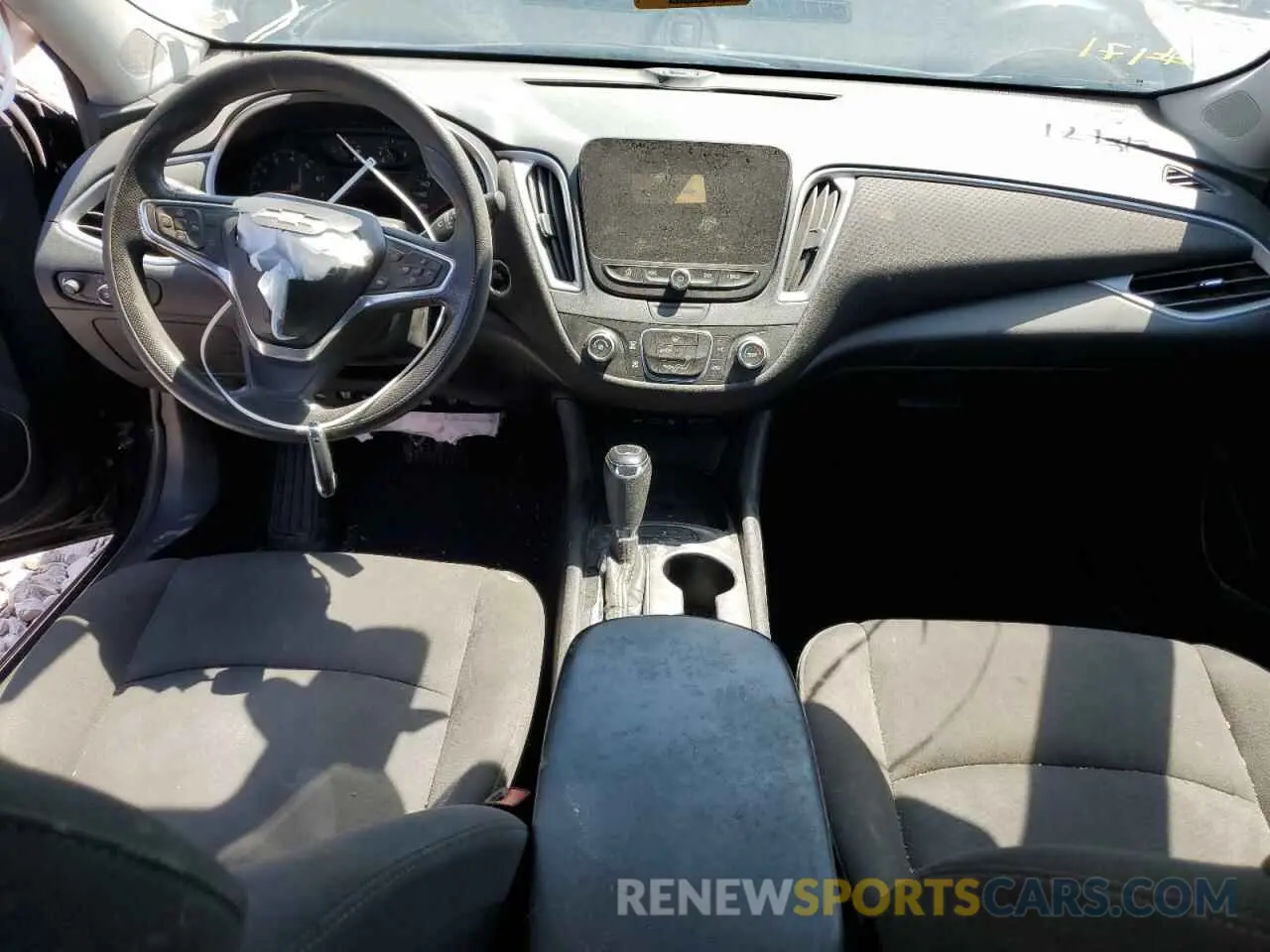 8 fotografías del automóvil dañado 1G1ZC5ST8KF210857 CHEVROLET MALIBU 2019