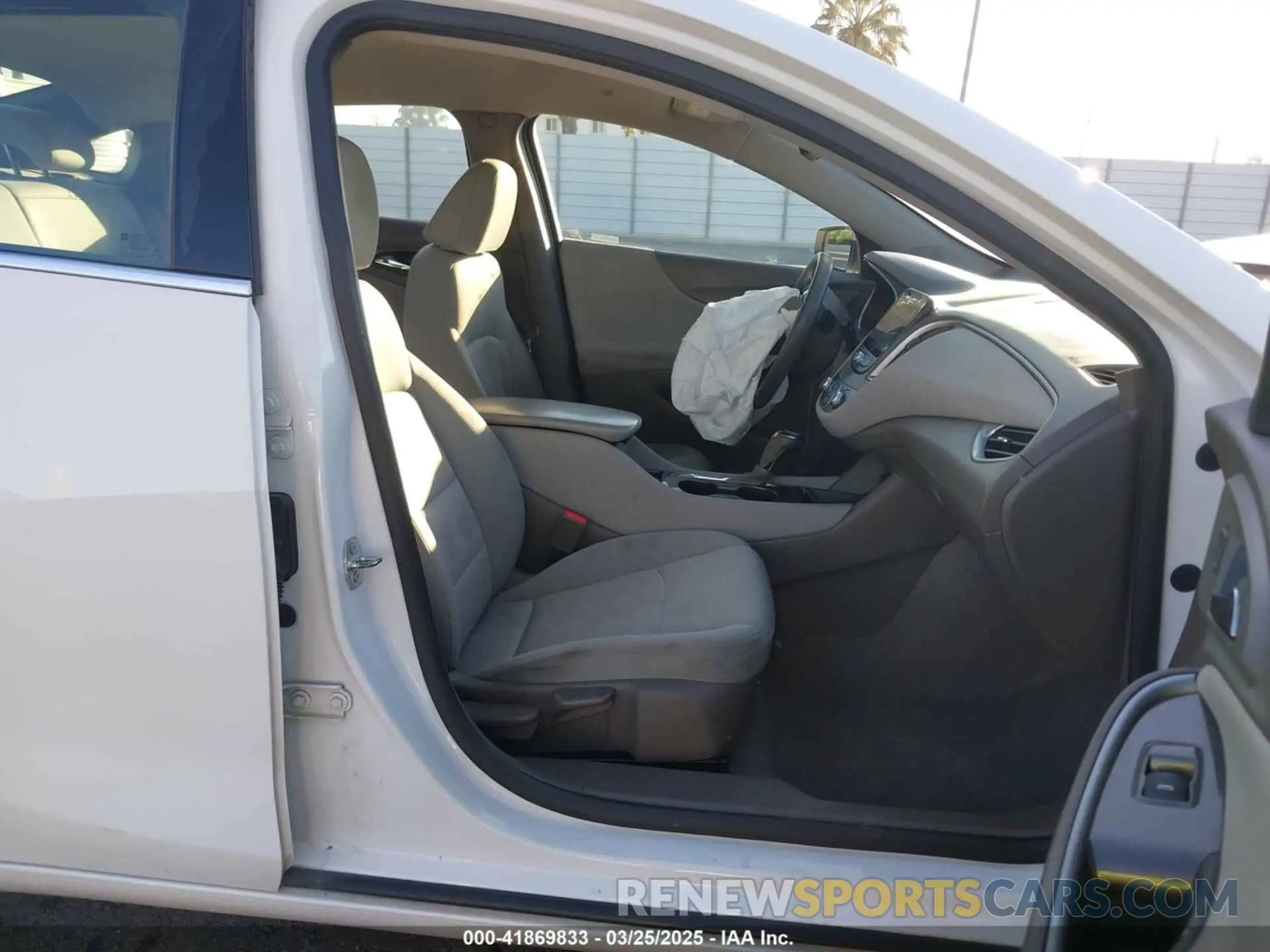 5 fotografías del automóvil dañado 1G1ZC5STXKF171852 CHEVROLET MALIBU 2019